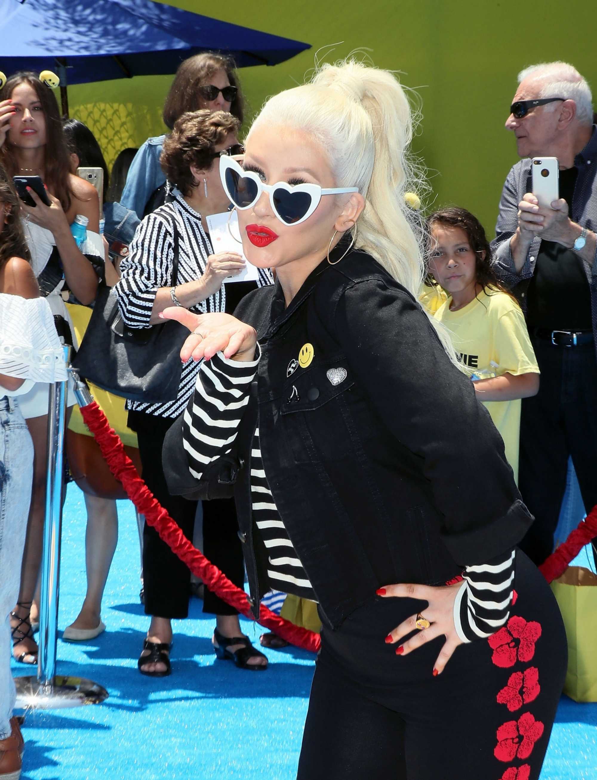 Christina_Aguilera_-__Emoji__Premiere_in_Los_Angeles_on_July_23-15.jpg