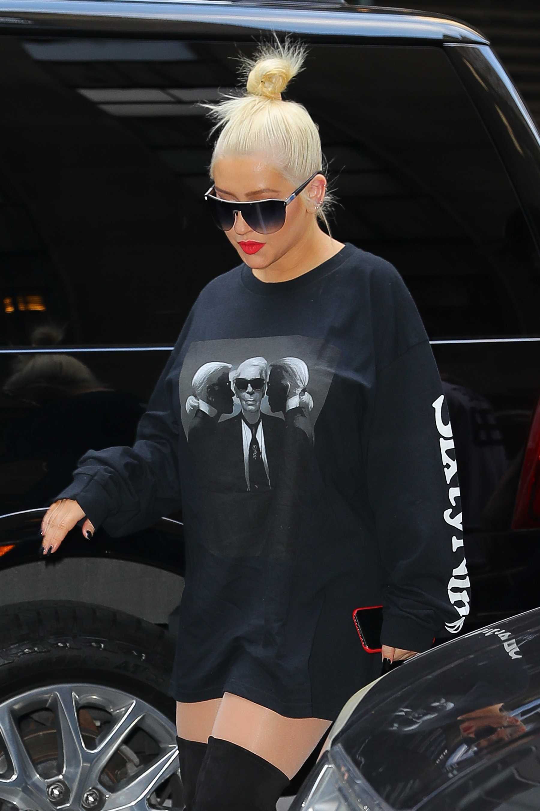 Christina_Aguilera_-_out_and_about_in_New_York_City_10032018-09.jpg