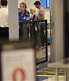 Christina_Aguilera_-_At_LAX_Airport_in_Los_Angeles_on_September_3-27.jpg