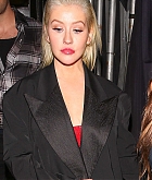 Christina_Aguilera_-_In_West_Hollywood_on_November_20-05.jpg