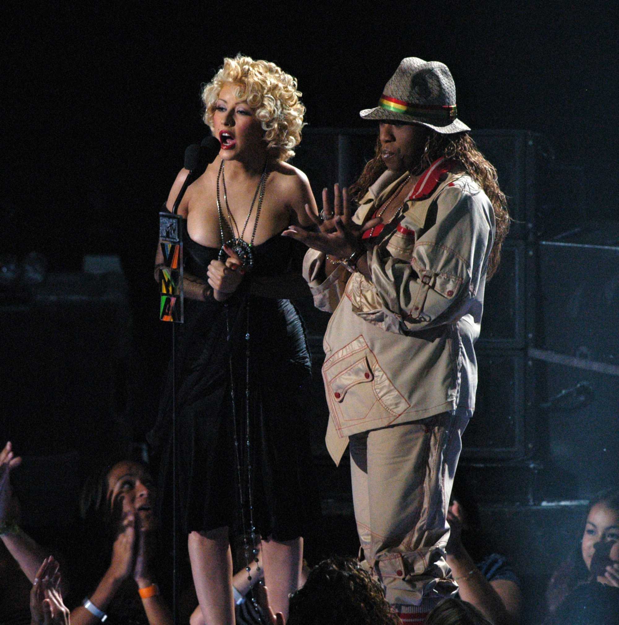 2004_MTV_Video_Music_Awards_Show_281129.jpg