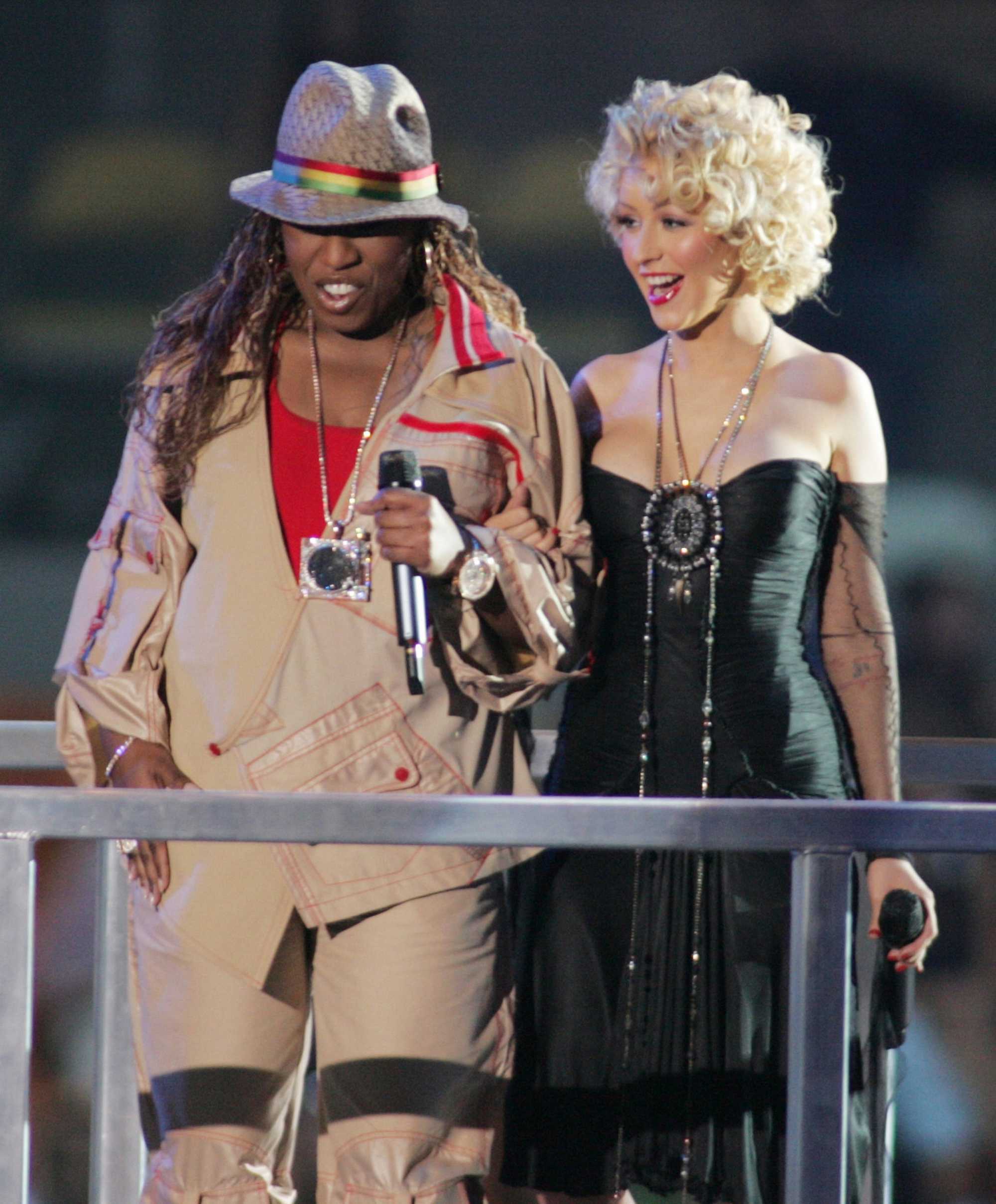 2004_MTV_Video_Music_Awards_Show_281229.jpg