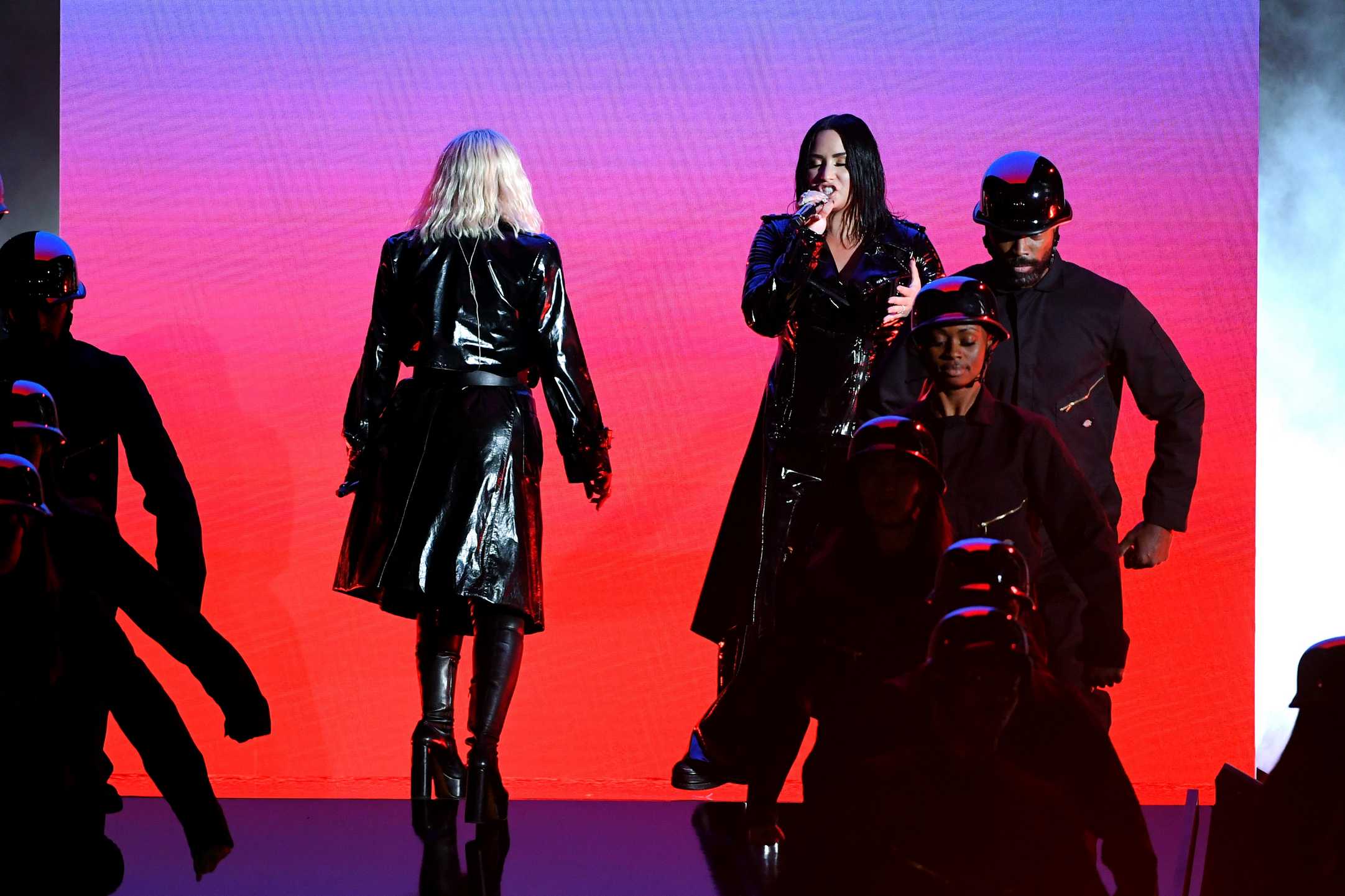 2018_Billboard_Music_Awards_Performing_-_May_20-13.jpg