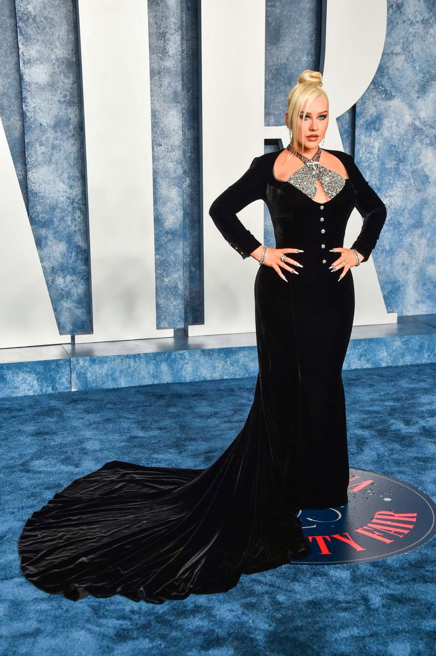 2023_Vanity_Fair_Oscar_Party_Hosted_By_Radhika_Jones_-_Arrivals06.jpg
