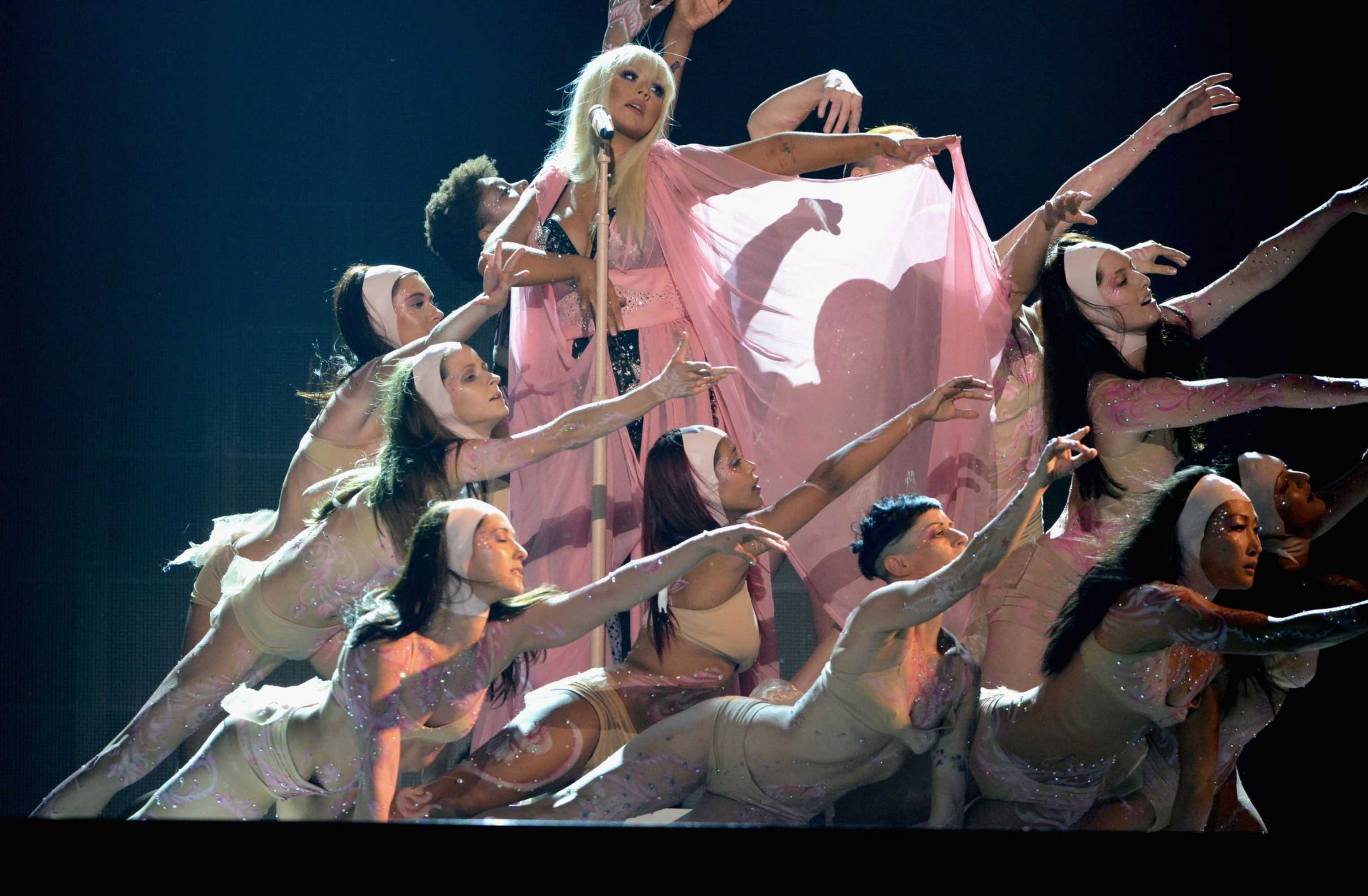 40th_American_Music_Awards_-_November_18-23.jpg