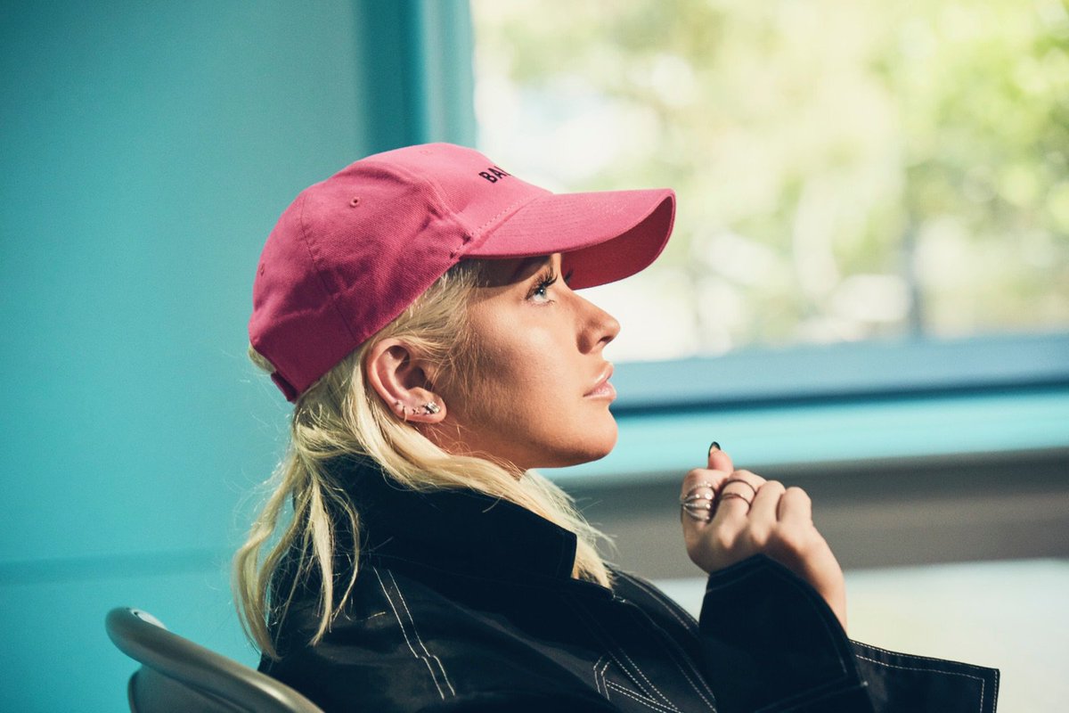 Beats_1_on_Apple_Music_-_June_7-06.jpg