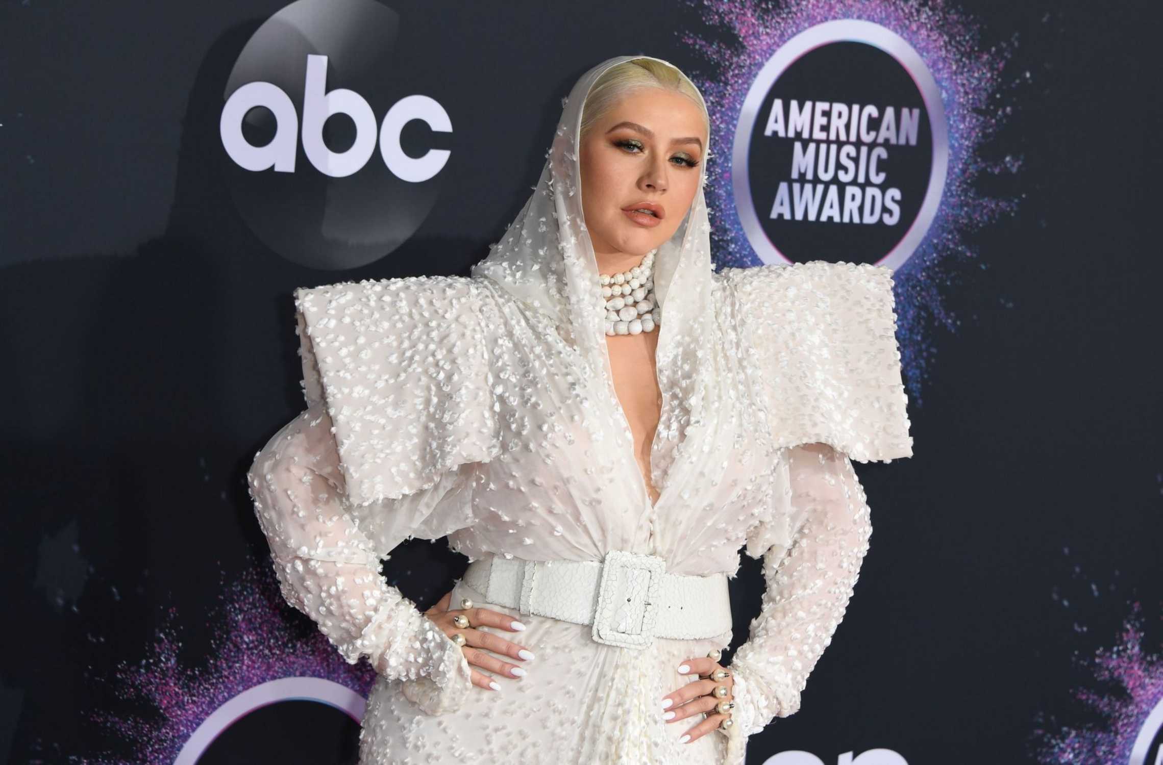 Christina_Aguilera_-_2019_American_Music_Awards_at_Microsoft_Theater_on_November_242C_2019-35.jpg