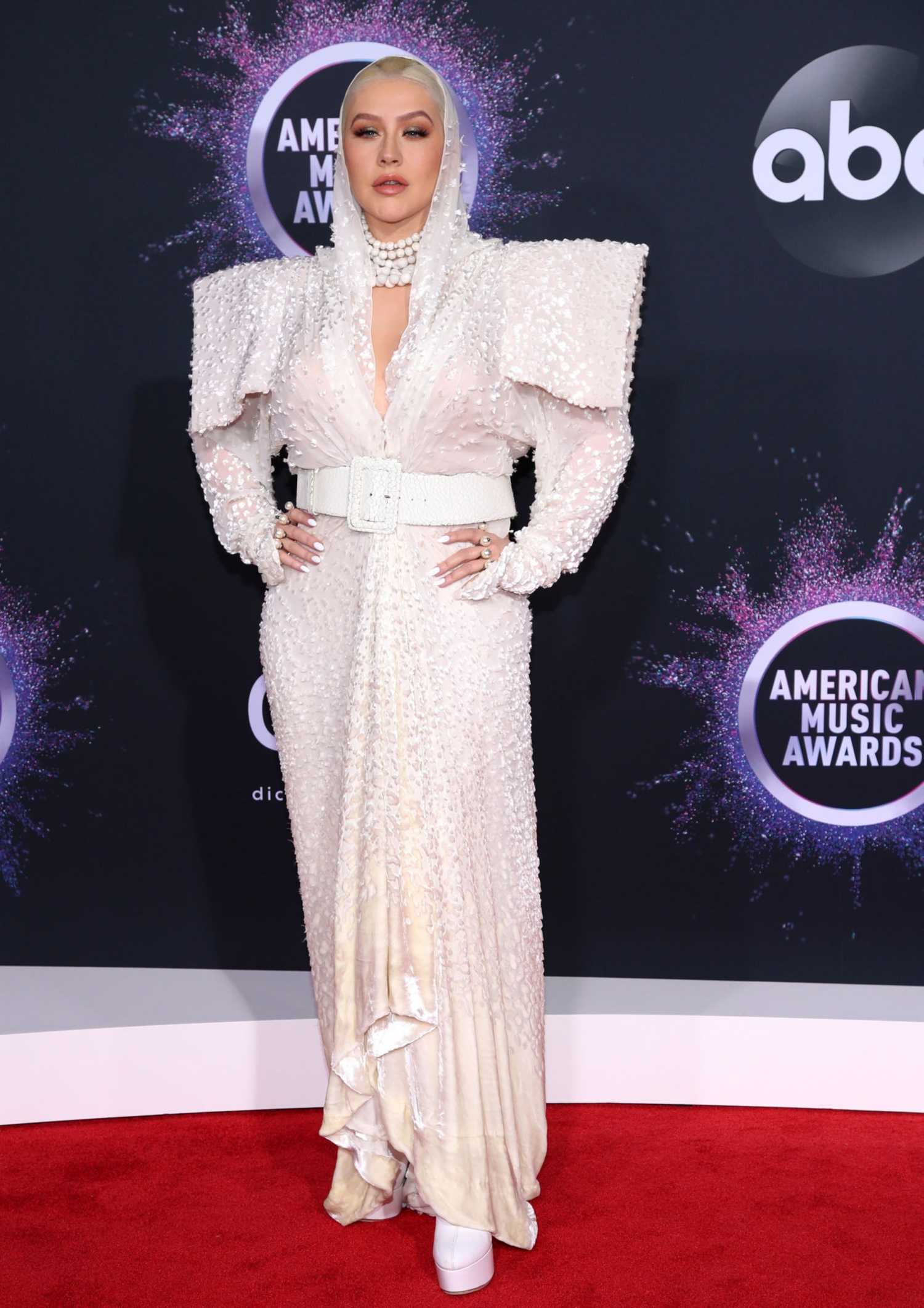 Christina_Aguilera_-_2019_American_Music_Awards_at_Microsoft_Theater_on_November_242C_2019-60.jpg