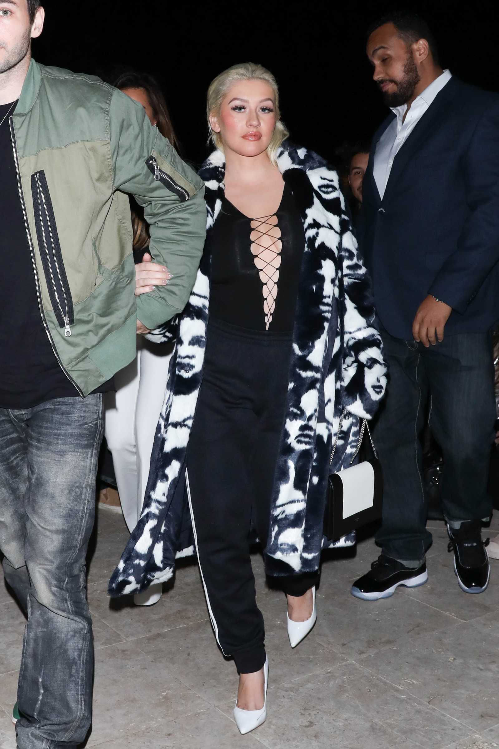 Christina_Aguilera_-_At_DJ_Khaled_Birthday_Celebration_in_Beverly_Hills_on_December_2-01.jpg
