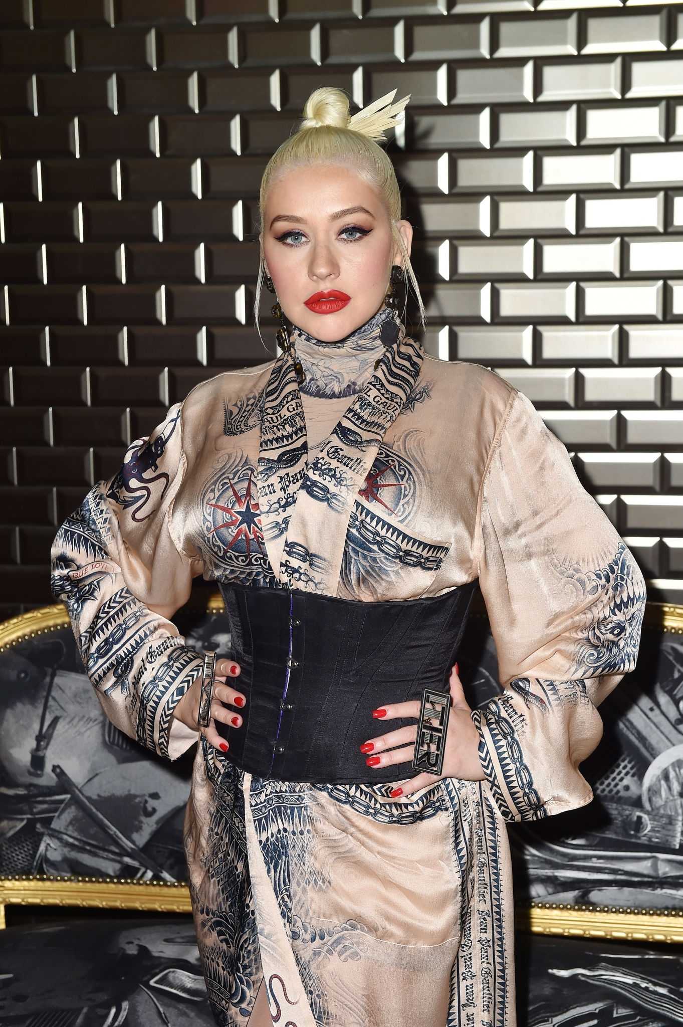 Christina_Aguilera_-_PFW_Jean_Paul_Gaultier_Haute_Couture_FallWinter_2019_2020_on_July_03-29.jpg