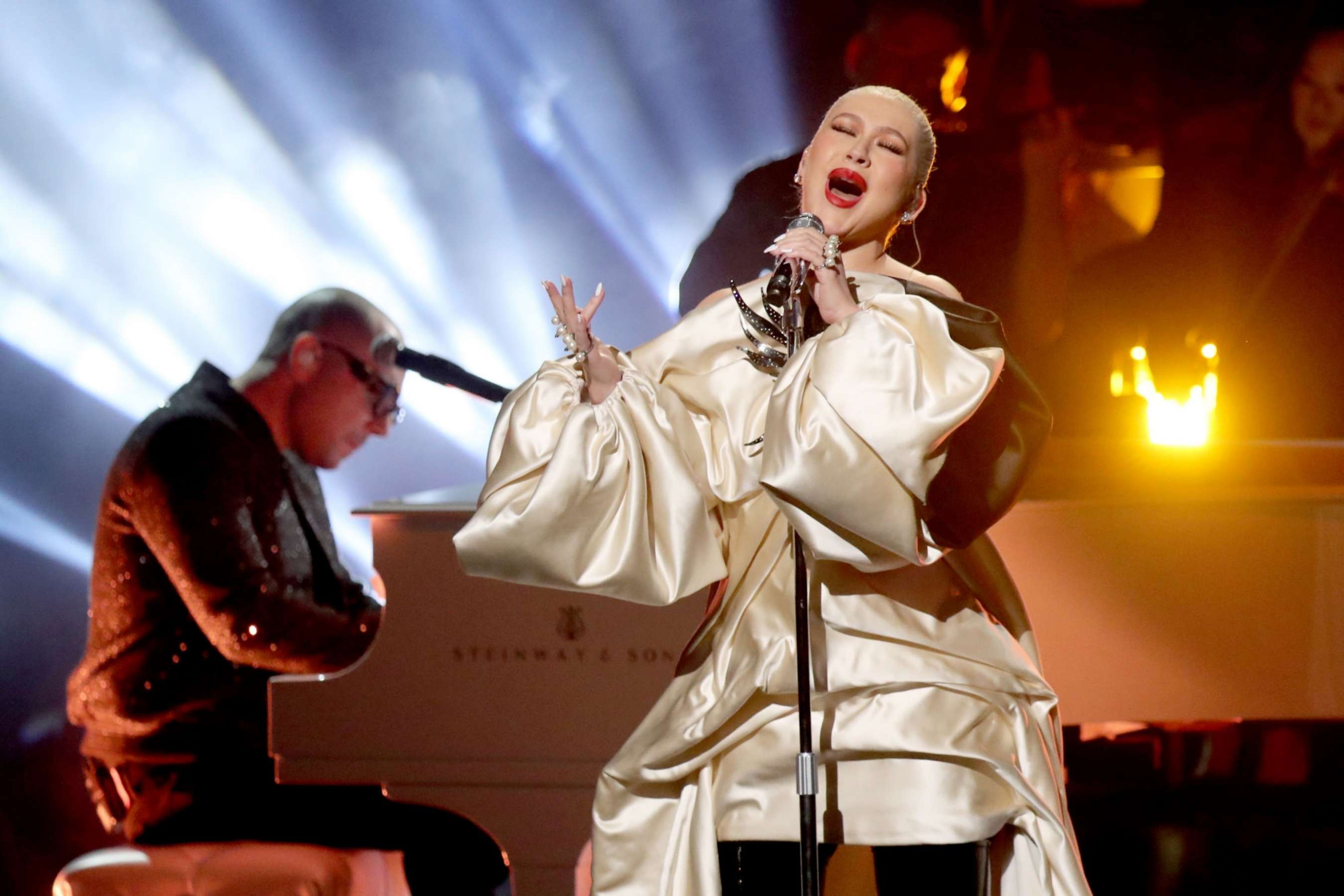Christina_Aguilera_-_Performs_at_2019_American_Music_Awards_at_Microsoft_Theater_on_November_242C_2019-14.jpg