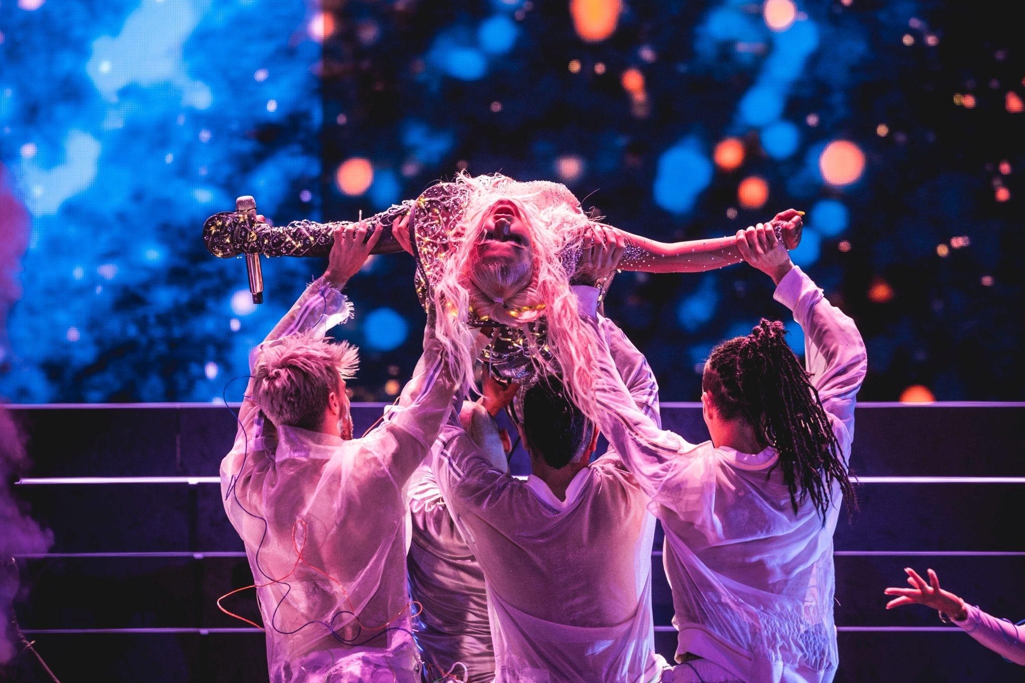 Christina_Aguilera_-_Performs_at_Mercedes-Benz_Arena_on_July_112C_2019_in_Berlin2C_Germany-08.jpg