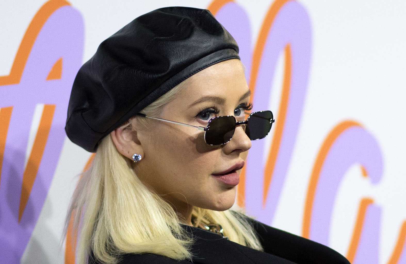 Christina_Aguilera_-_Stella_McCartney_Show_in_Hollywood2C_CA_on_January_16-12.jpg
