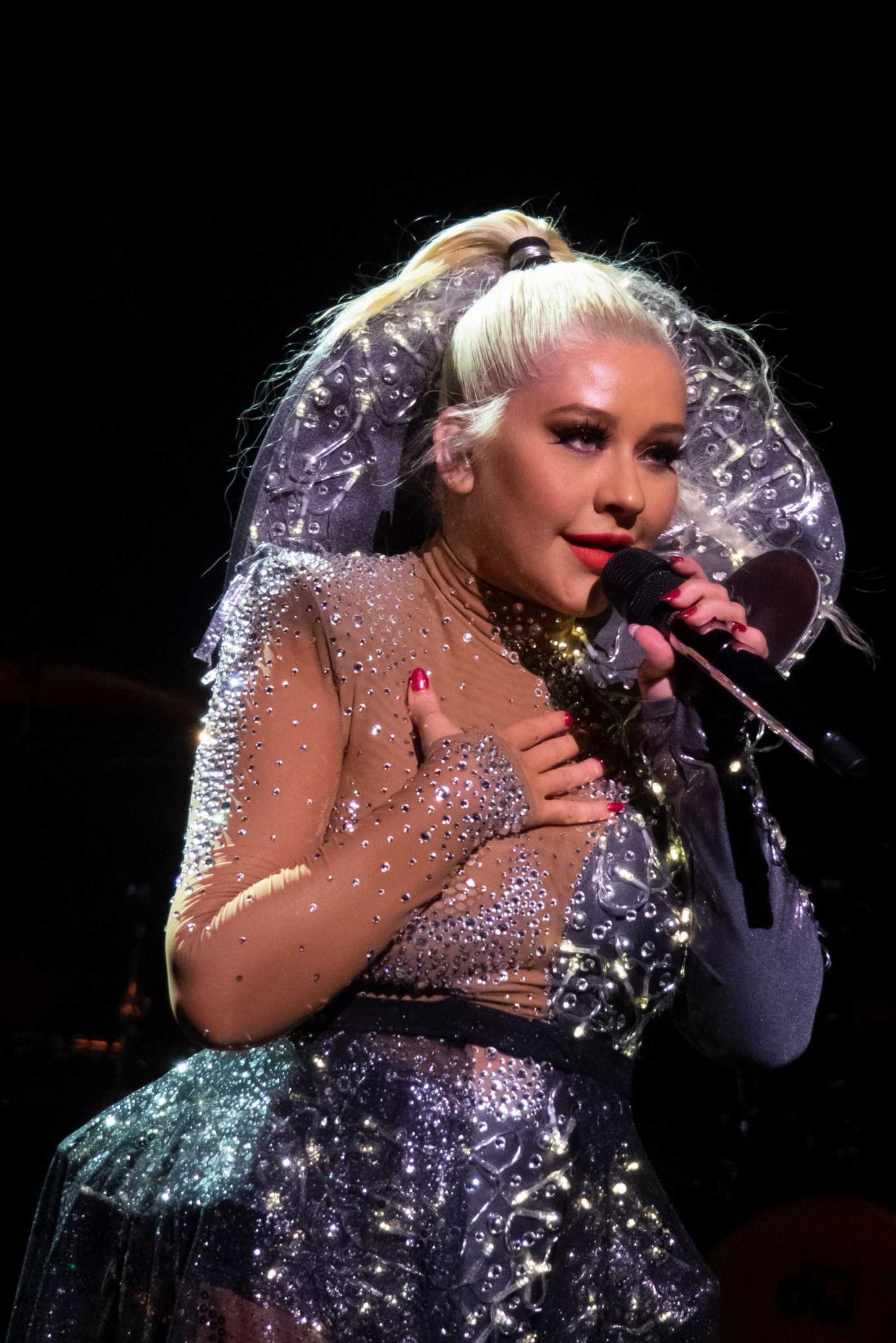 Christina_Aguilera_-_The_X_Tour_in_London2C_England_November_102C_2019-39.jpg