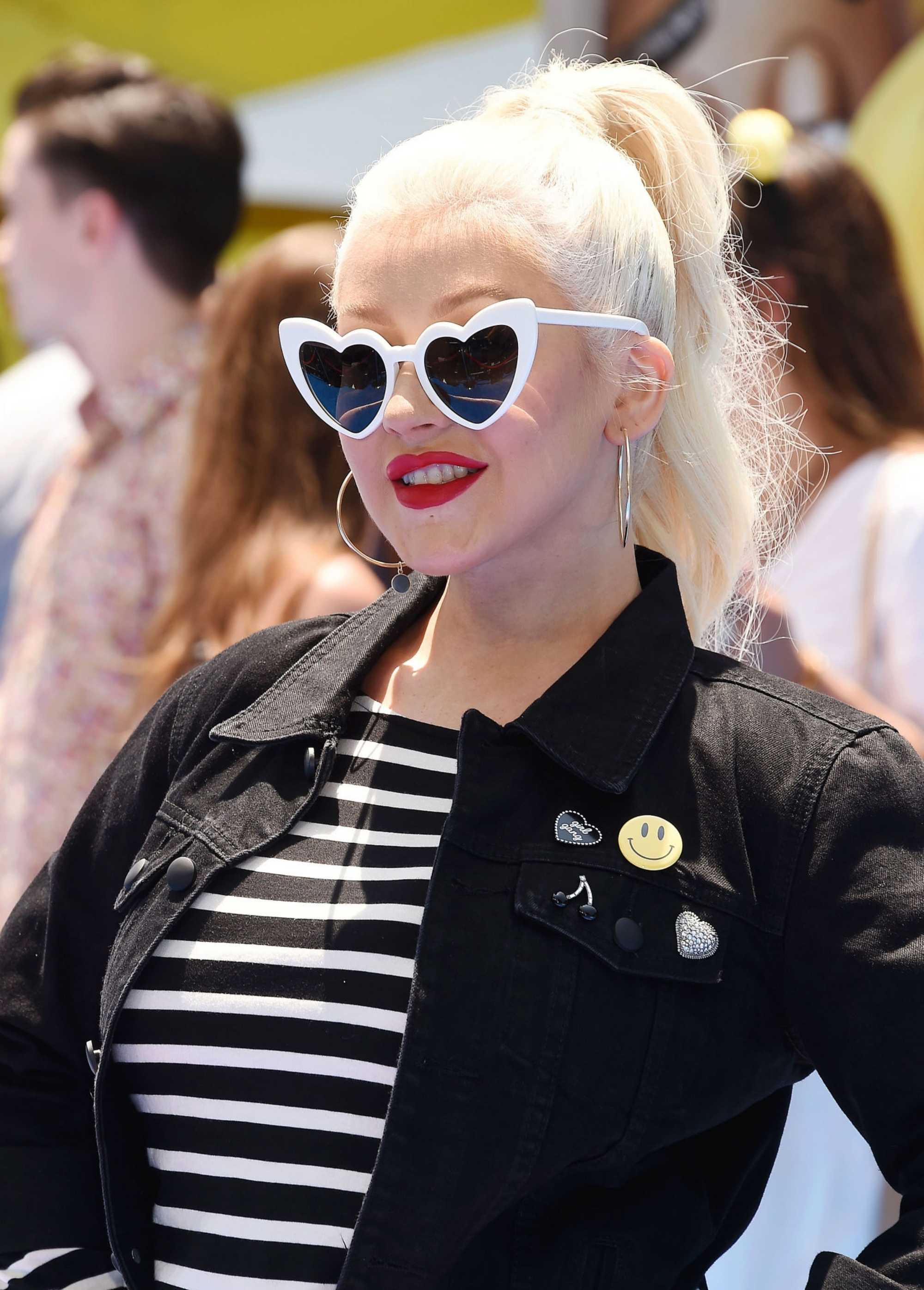 Christina_Aguilera_-__Emoji__Premiere_in_Los_Angeles_on_July_23-108.jpg