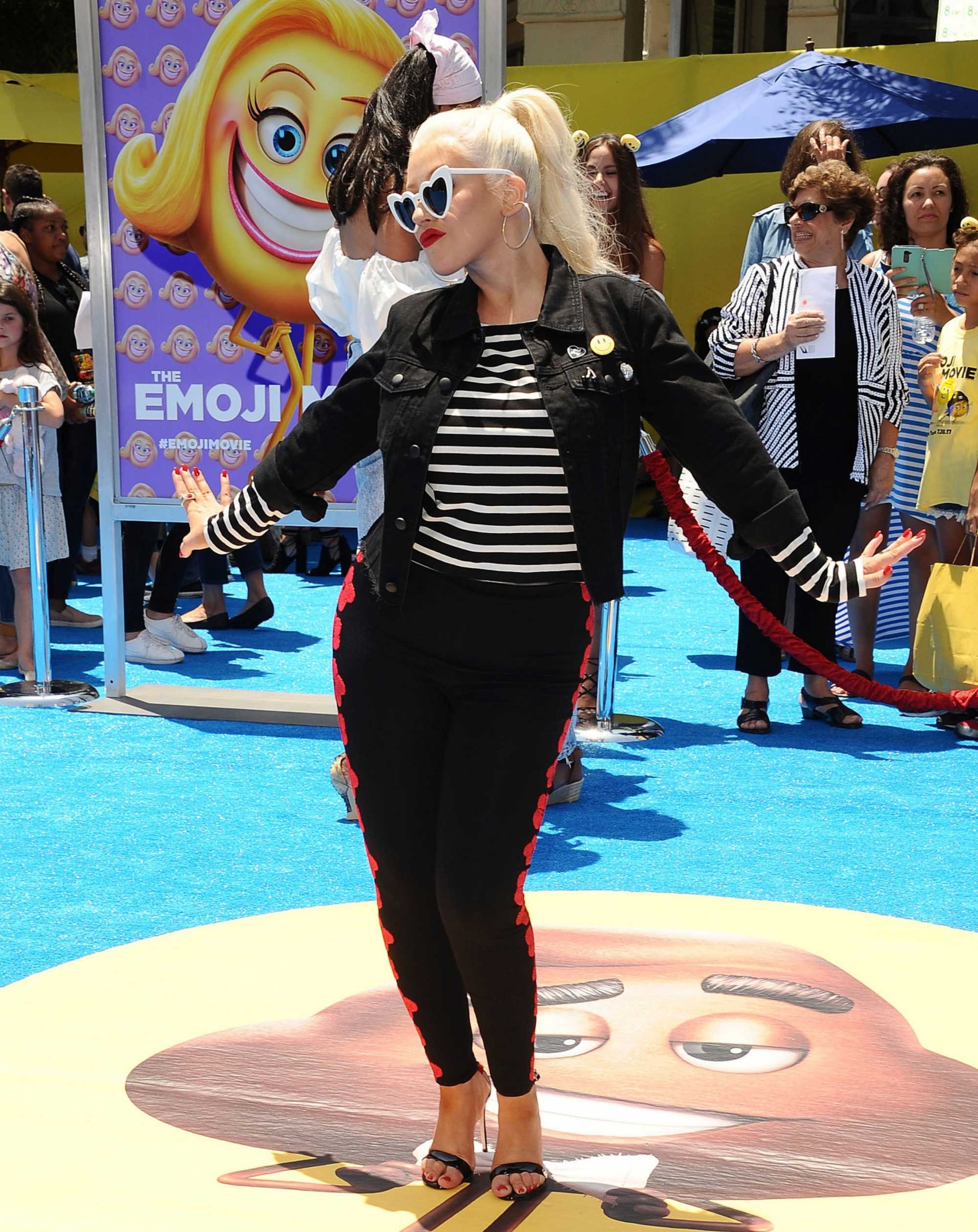 Christina_Aguilera_-__Emoji__Premiere_in_Los_Angeles_on_July_23-123.jpg