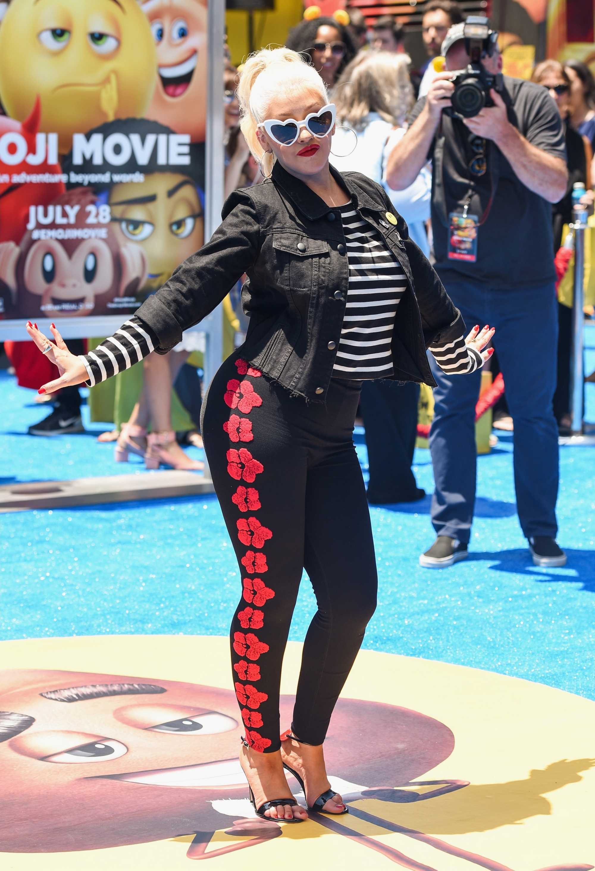 Christina_Aguilera_-__Emoji__Premiere_in_Los_Angeles_on_July_23-127.jpg