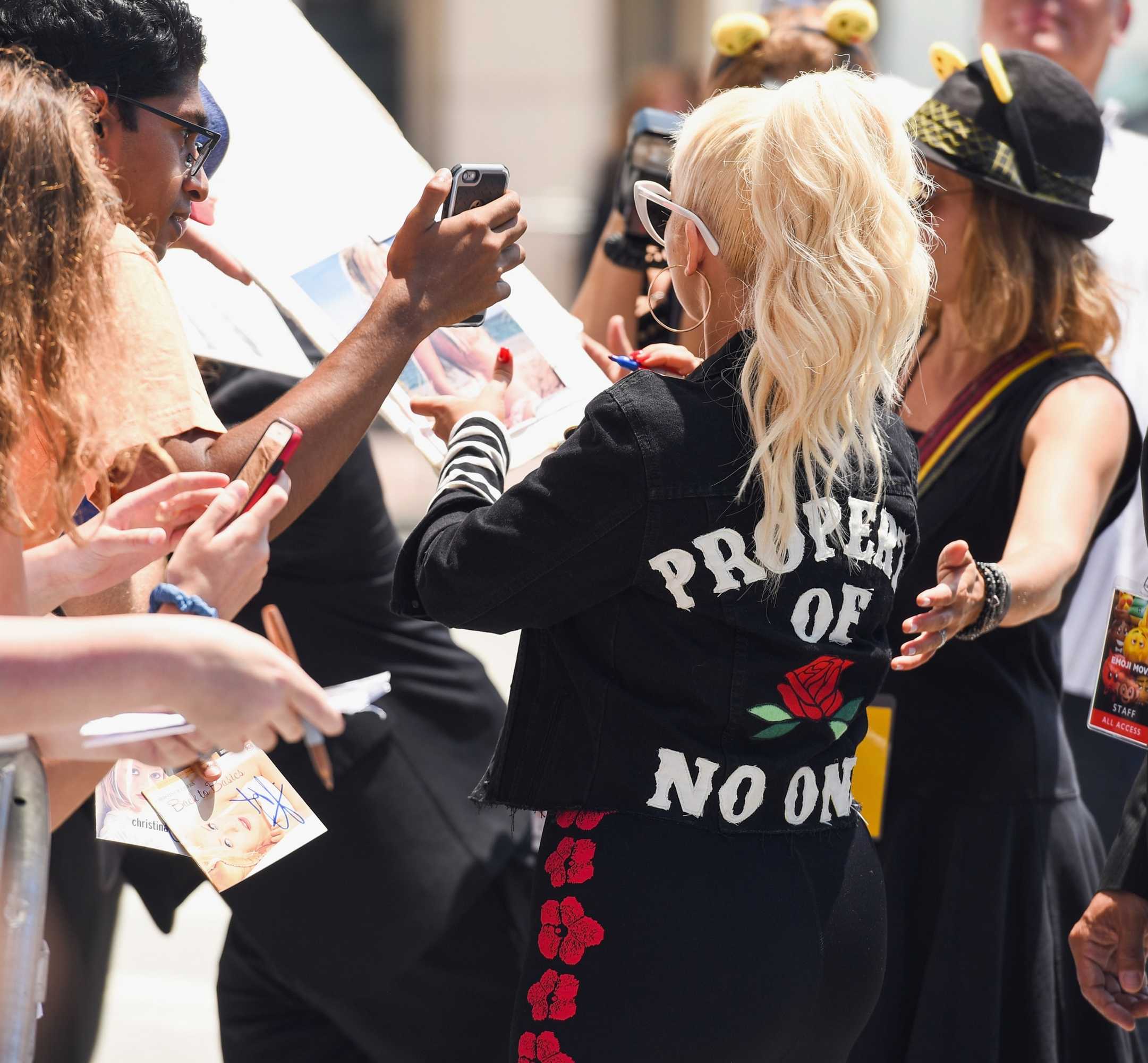 Christina_Aguilera_-__Emoji__Premiere_in_Los_Angeles_on_July_23-134.jpg