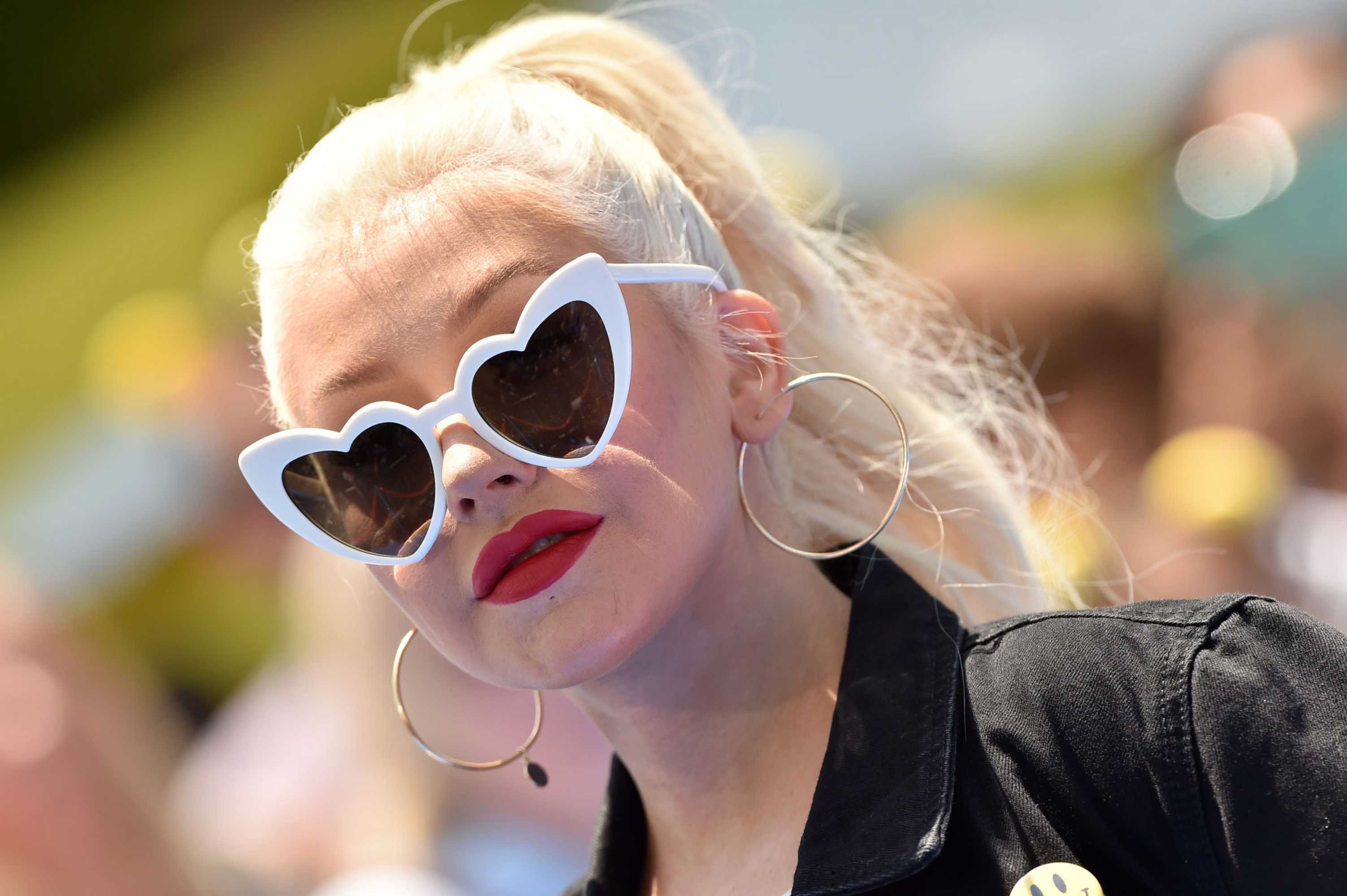 Christina_Aguilera_-__Emoji__Premiere_in_Los_Angeles_on_July_23-155.jpg