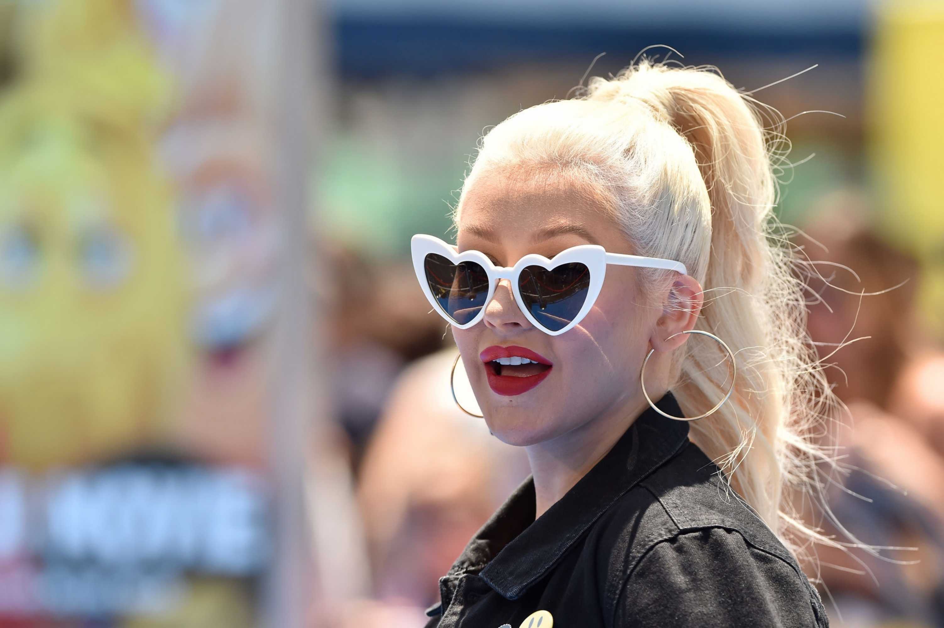 Christina_Aguilera_-__Emoji__Premiere_in_Los_Angeles_on_July_23-158.jpg