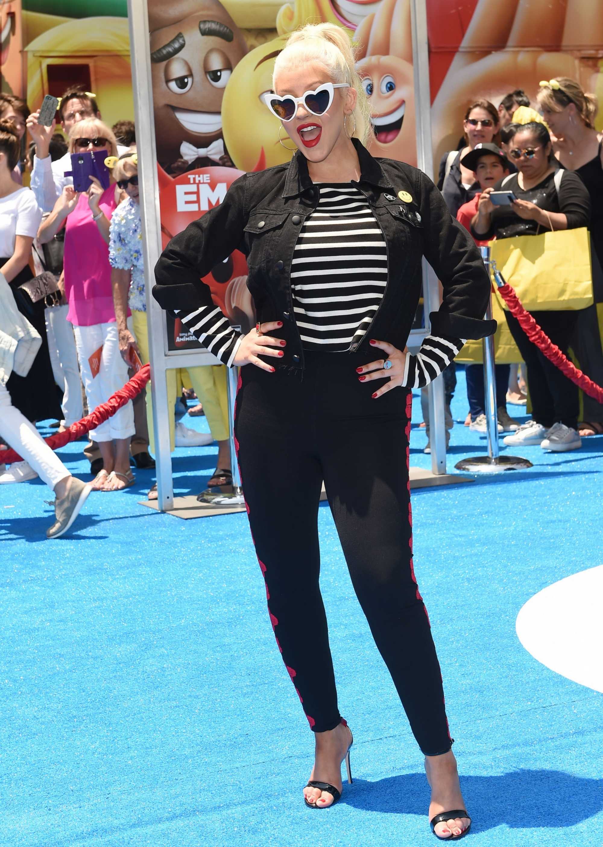 Christina_Aguilera_-__Emoji__Premiere_in_Los_Angeles_on_July_23-170.jpg