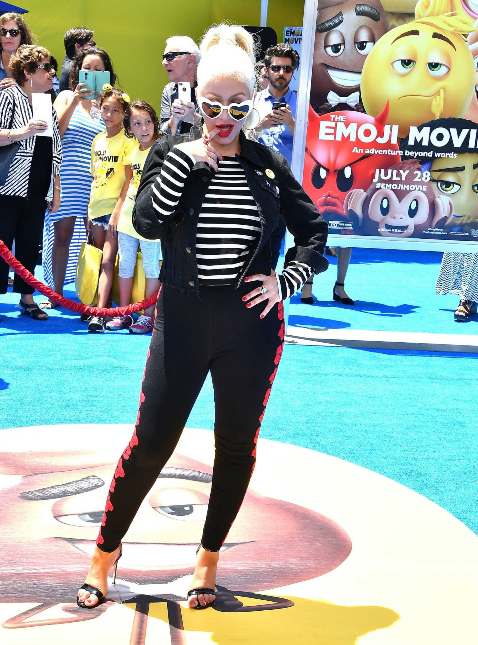 Christina_Aguilera_-__Emoji__Premiere_in_Los_Angeles_on_July_23-21.jpg