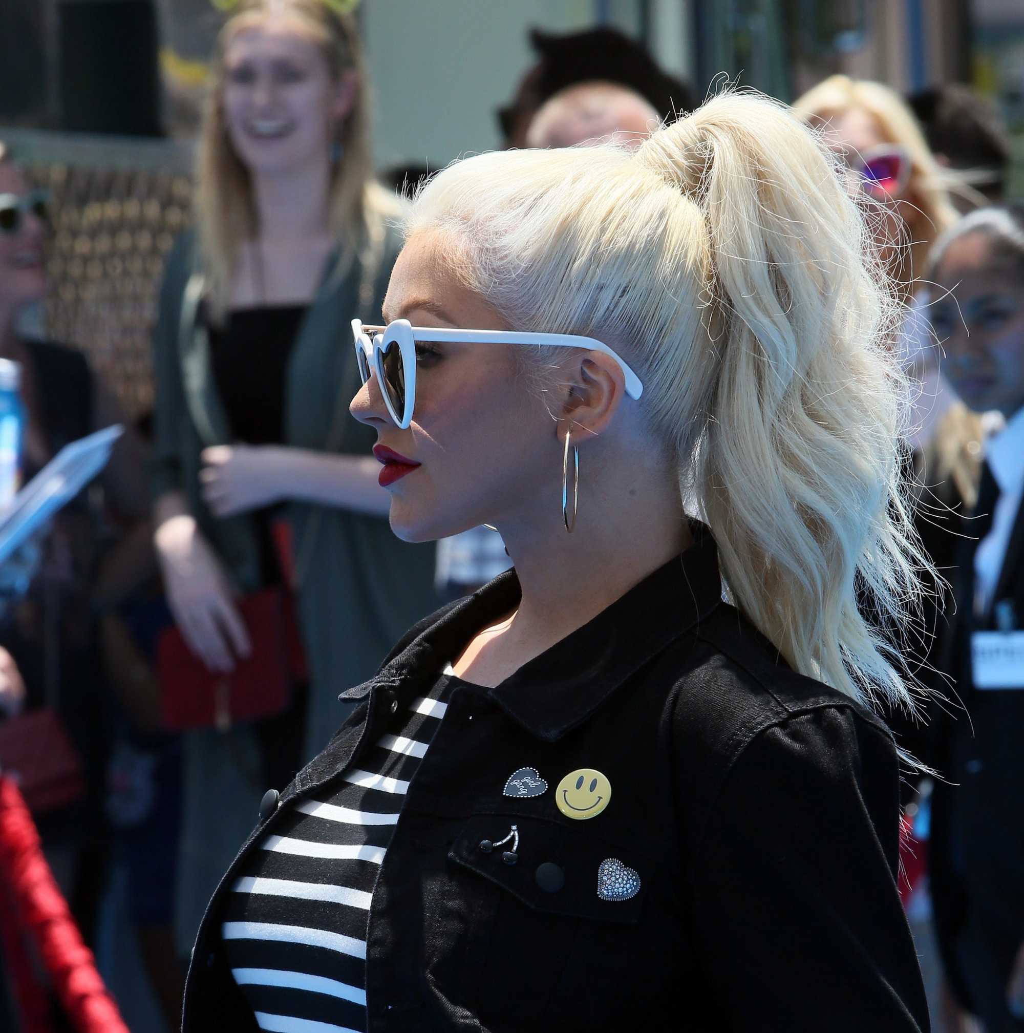 Christina_Aguilera_-__Emoji__Premiere_in_Los_Angeles_on_July_23-45.jpg