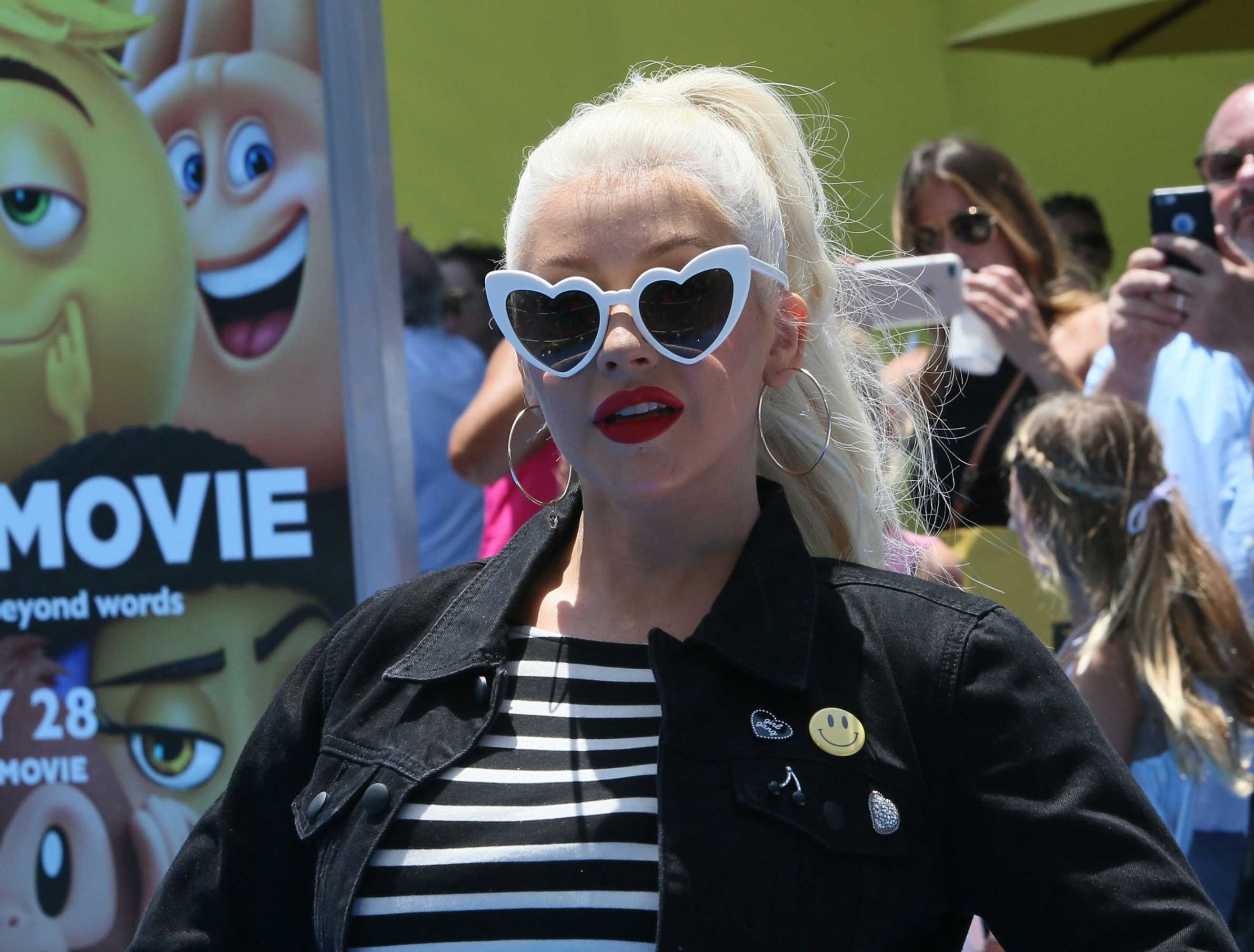 Christina_Aguilera_-__Emoji__Premiere_in_Los_Angeles_on_July_23-50.jpg
