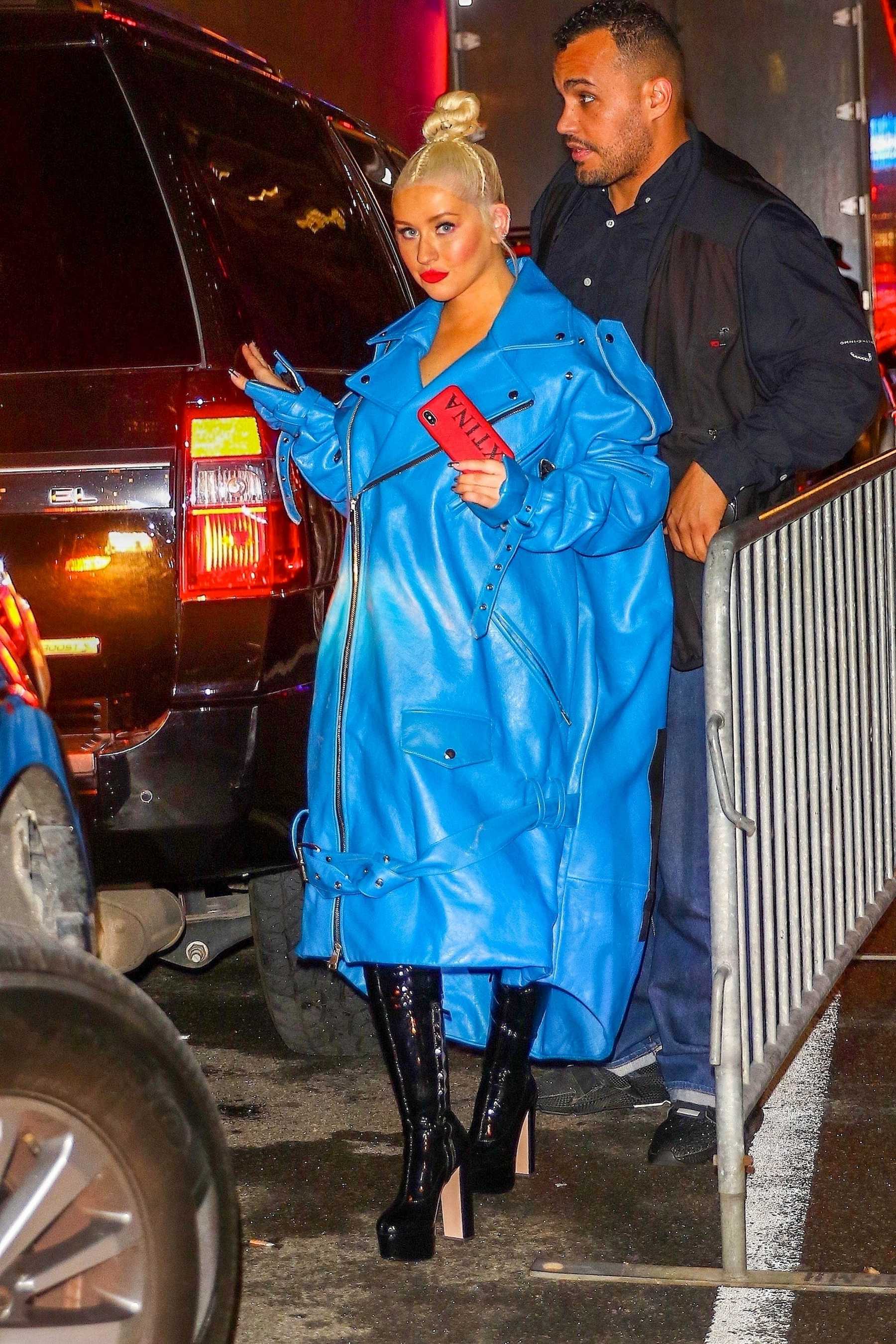 Christina_Aguilera_-_arrives_at_Radio_City_Music_Hall_in_New_York_City_10042018-01.jpg