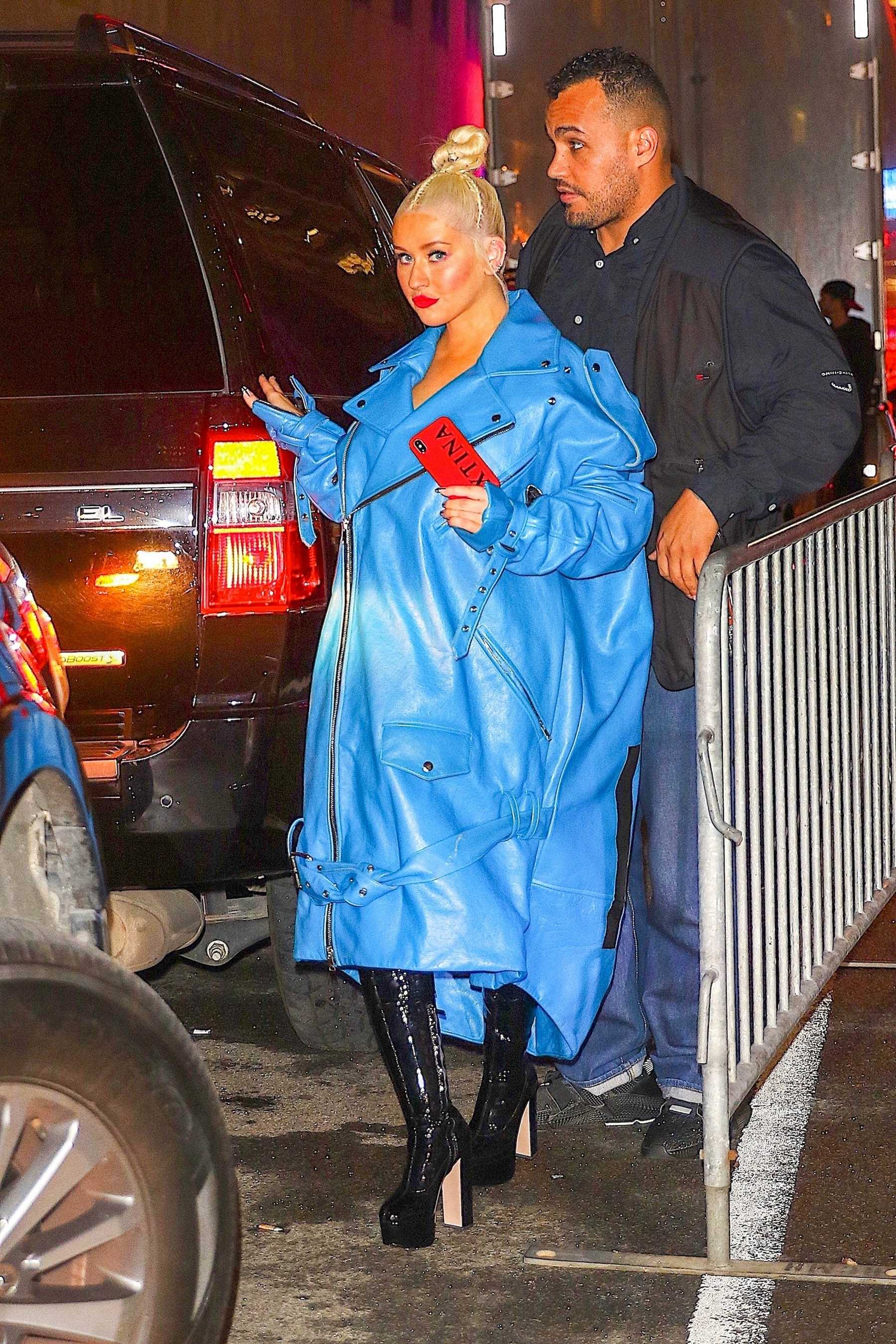 Christina_Aguilera_-_arrives_at_Radio_City_Music_Hall_in_New_York_City_10042018-05.jpg