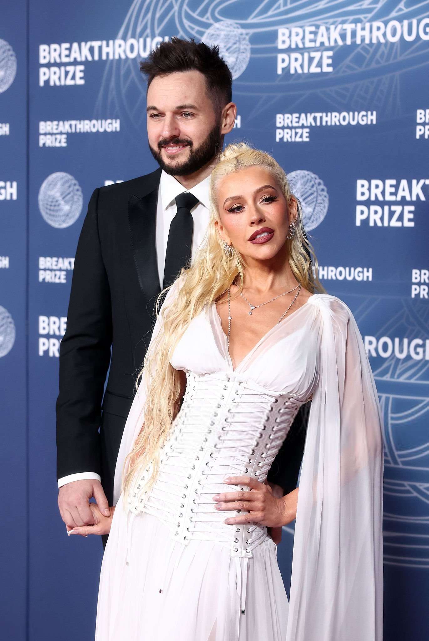 Christina_Aguilera_-_attends_the_11th_Breakthrough_Prize_Ceremony2C_Santa_Monica_CA_-_April_52C_2025_52.jpg