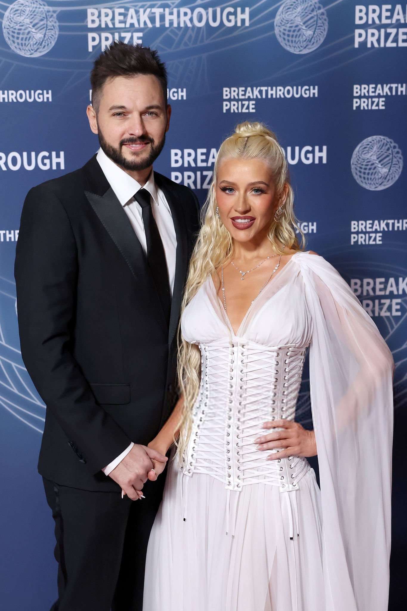 Christina_Aguilera_-_attends_the_11th_Breakthrough_Prize_Ceremony2C_Santa_Monica_CA_-_April_52C_2025_56.jpg