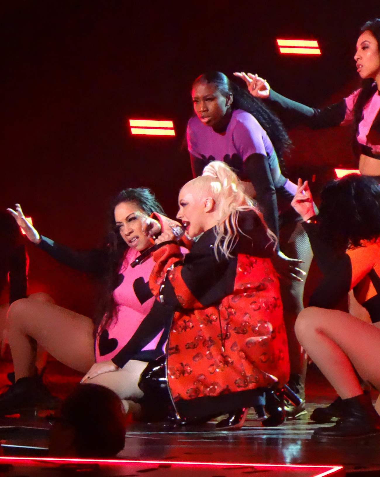 Christina_Aguilera_-_performing_for_a_New_Year_s_Eve_Performance_at_Zappos_Theatre_in_Las_Vegas2C_NV__12312019-55.jpg