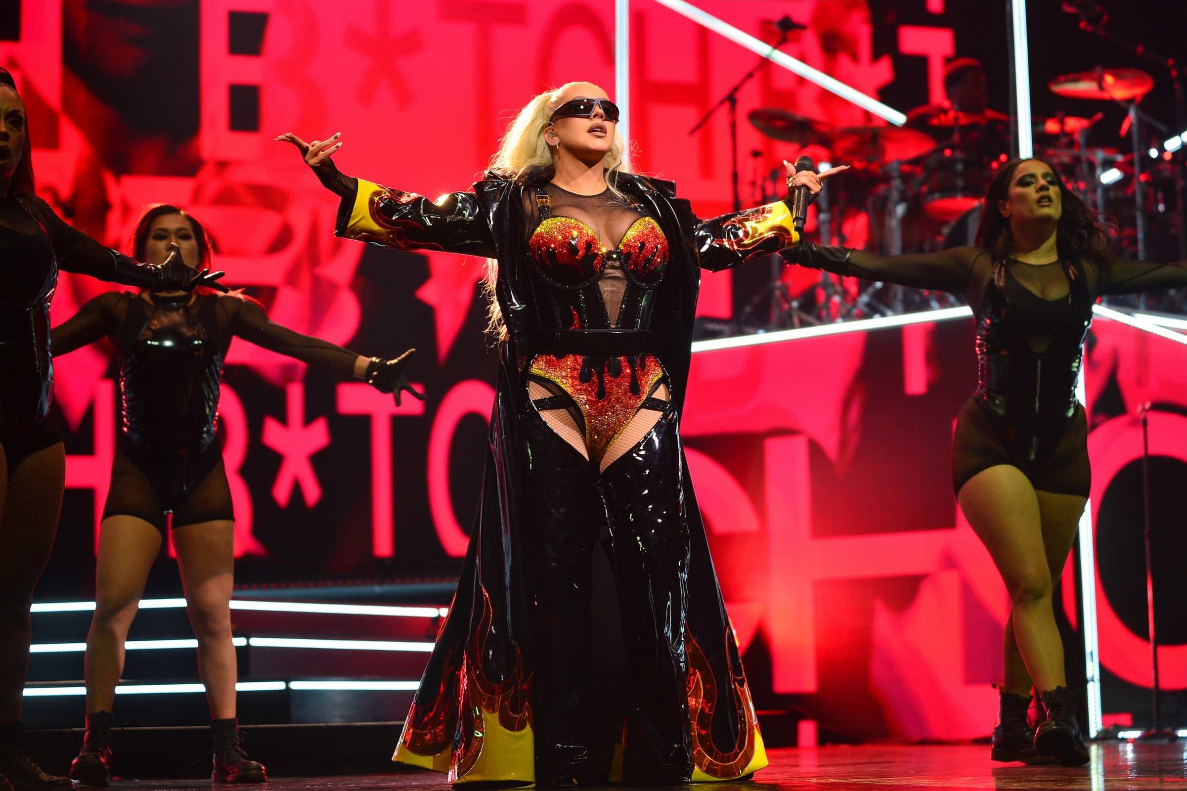 Christina_Aguilera_Performs_At_The_O2_Arena_286229.jpg
