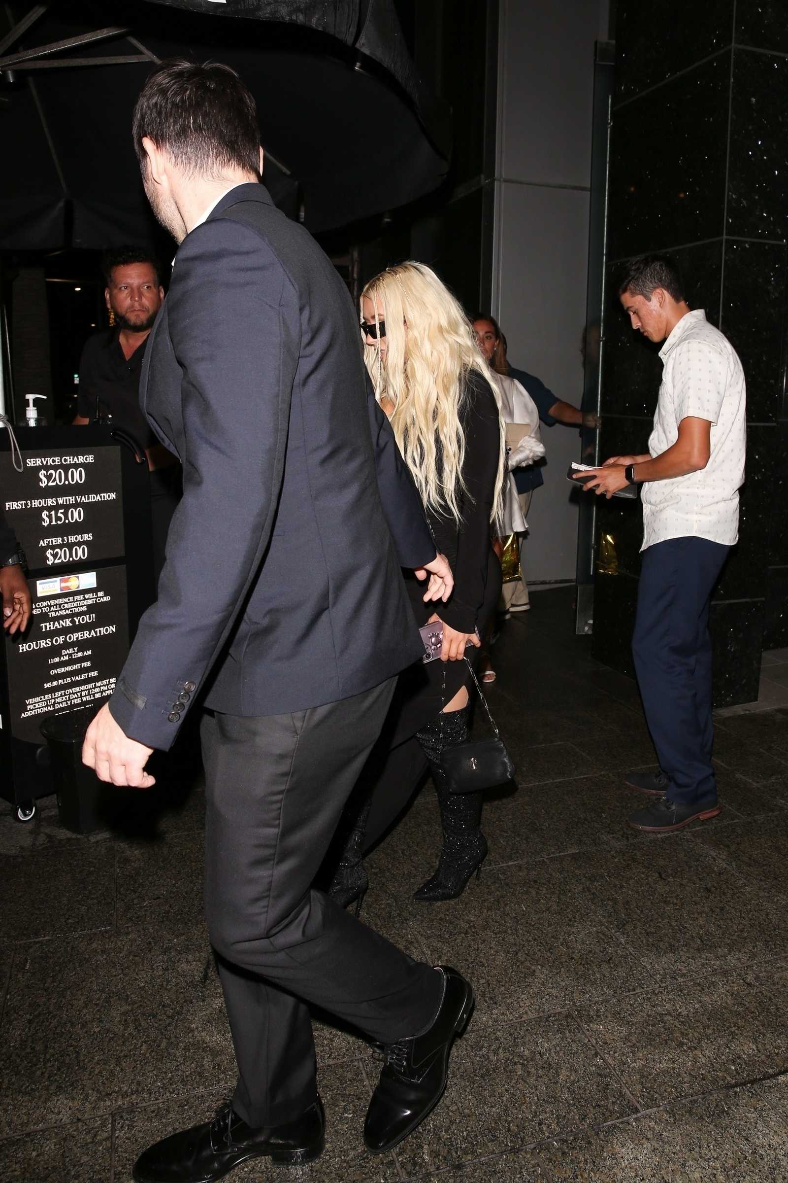 Christina_Aguilera_and_Matthew_Rutler_leaving_dinner_at_Avra_Restaurant_in_Beverly_Hills_-_September_102C_202207.jpg