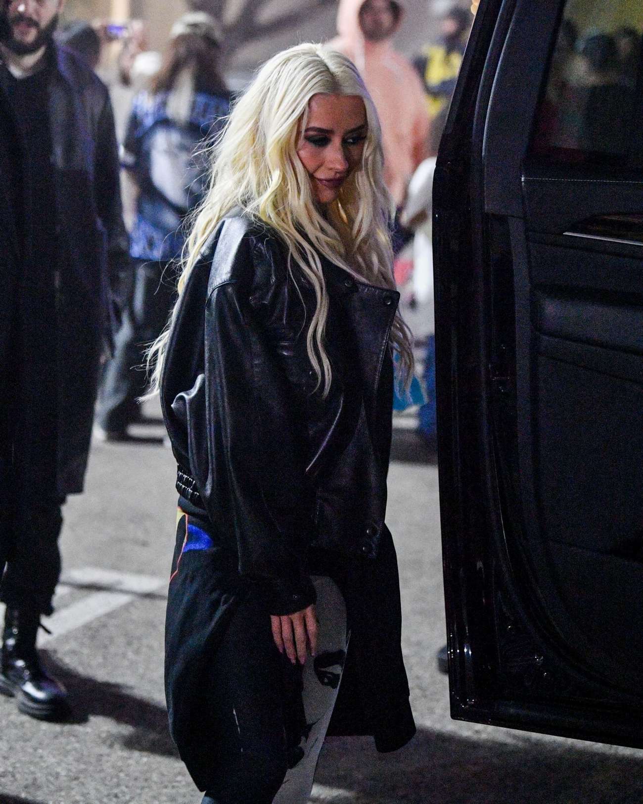 Christina_Aguilera_attending_Billie_Eilish_concert_at_the_Kia_Forum2C_Inglewood_CA_-_December_202C_2024_03.jpg