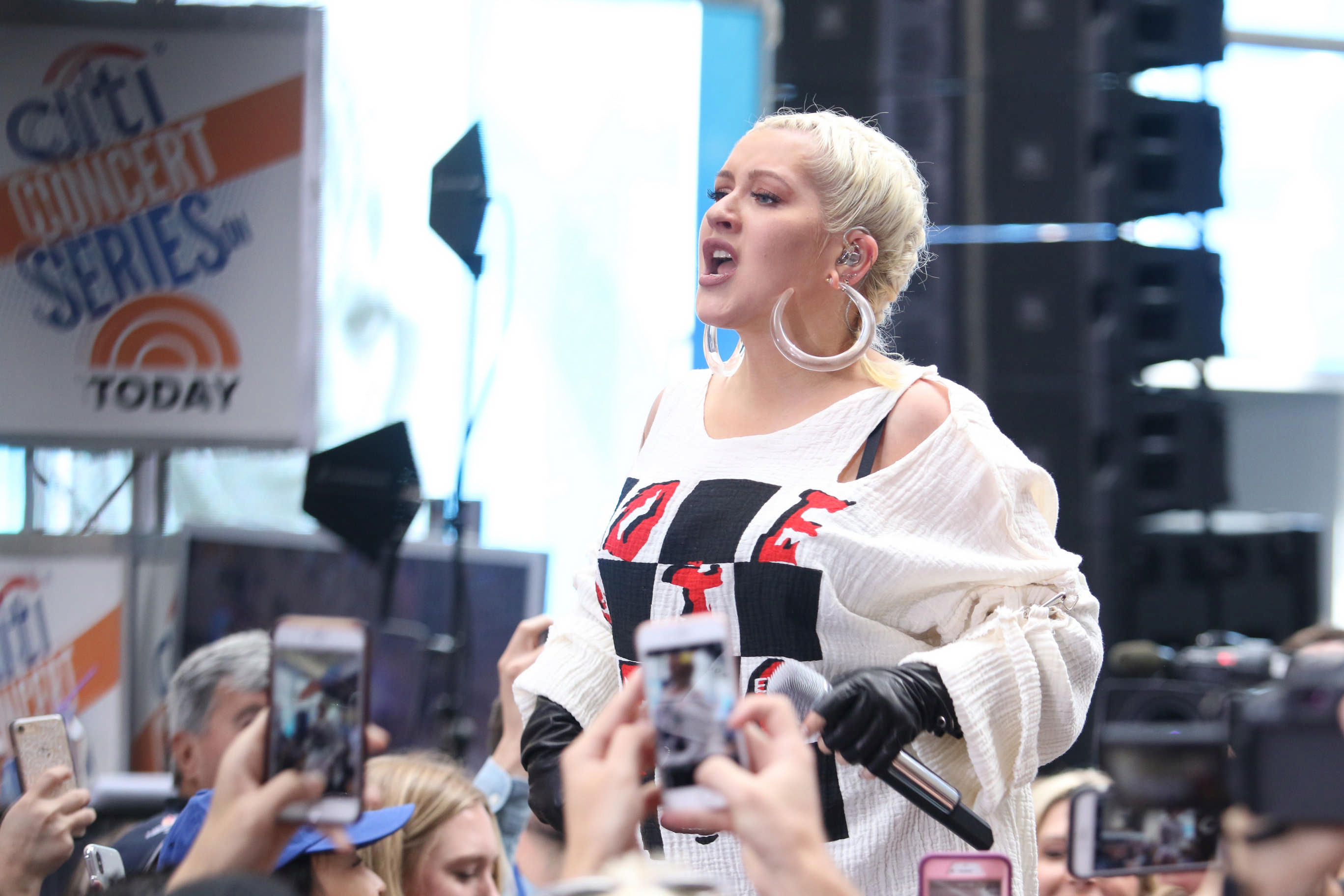 Citi_Concert_Series_on__Today__Presents_Christina_Aguilera_-_June_15-02.jpg