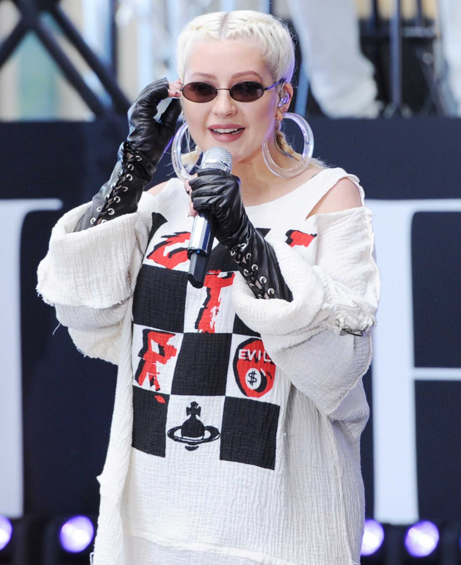 Citi_Concert_Series_on__Today__Presents_Christina_Aguilera_-_June_15-04~0.jpg