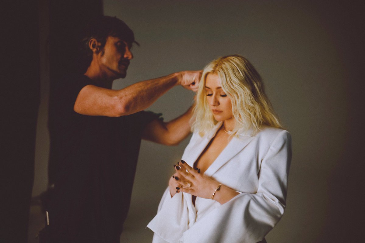 Cosmopolitan_BTS_2018-01.jpg