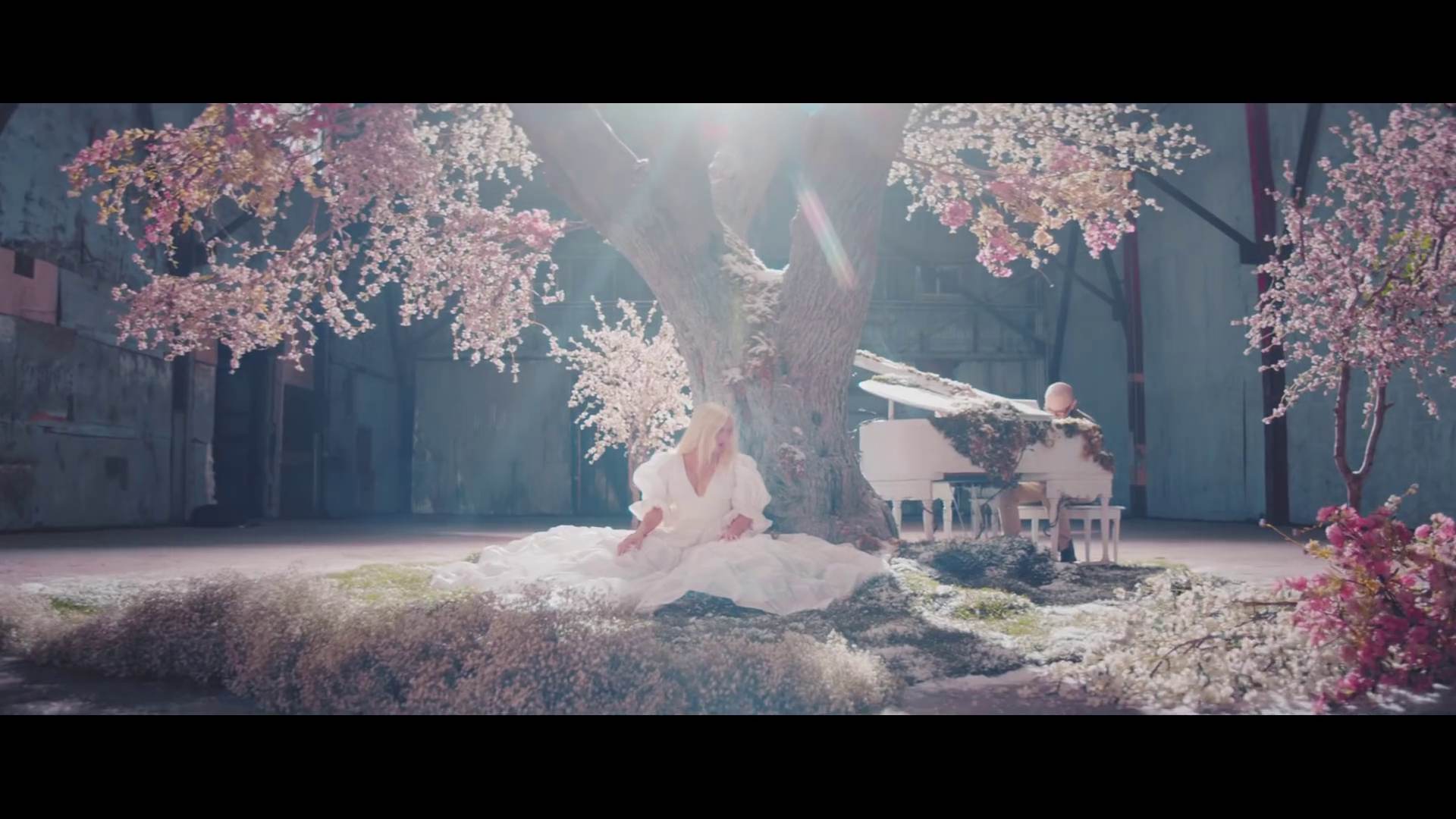 Fall_On_Me_MV-03.jpg