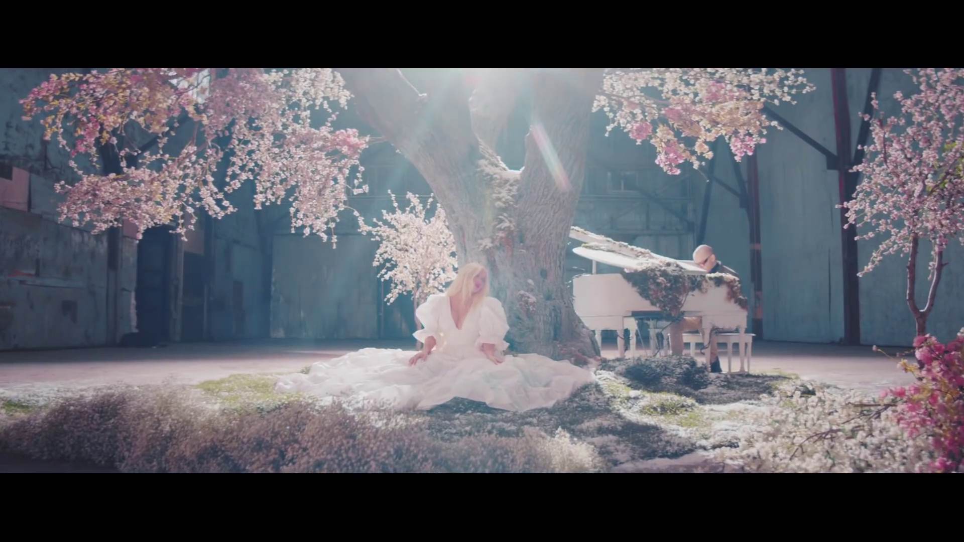 Fall_On_Me_MV-04.jpg
