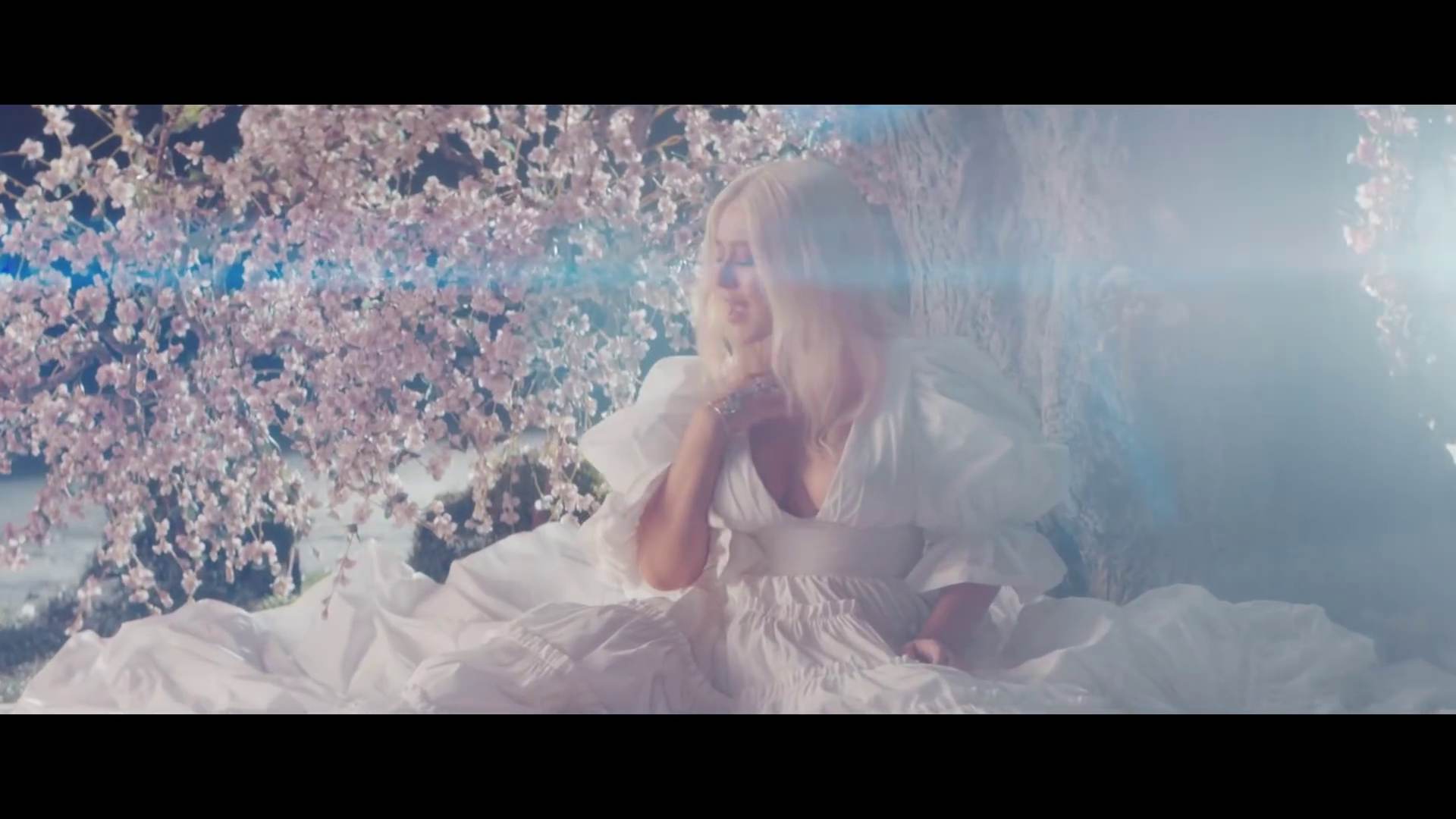 Fall_On_Me_MV-30.jpg
