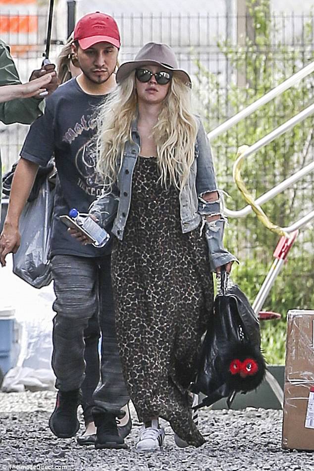 Filming_-_May_172C_2017-03.jpg