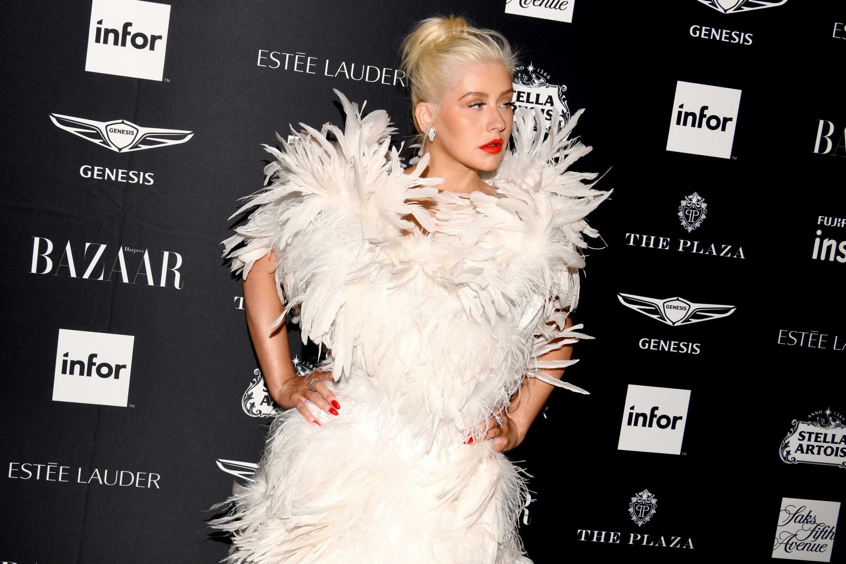 Harper_s_BAZAAR_Celebrates__ICONS_By_Carine_Roitfeld__-_September_7-07.jpg