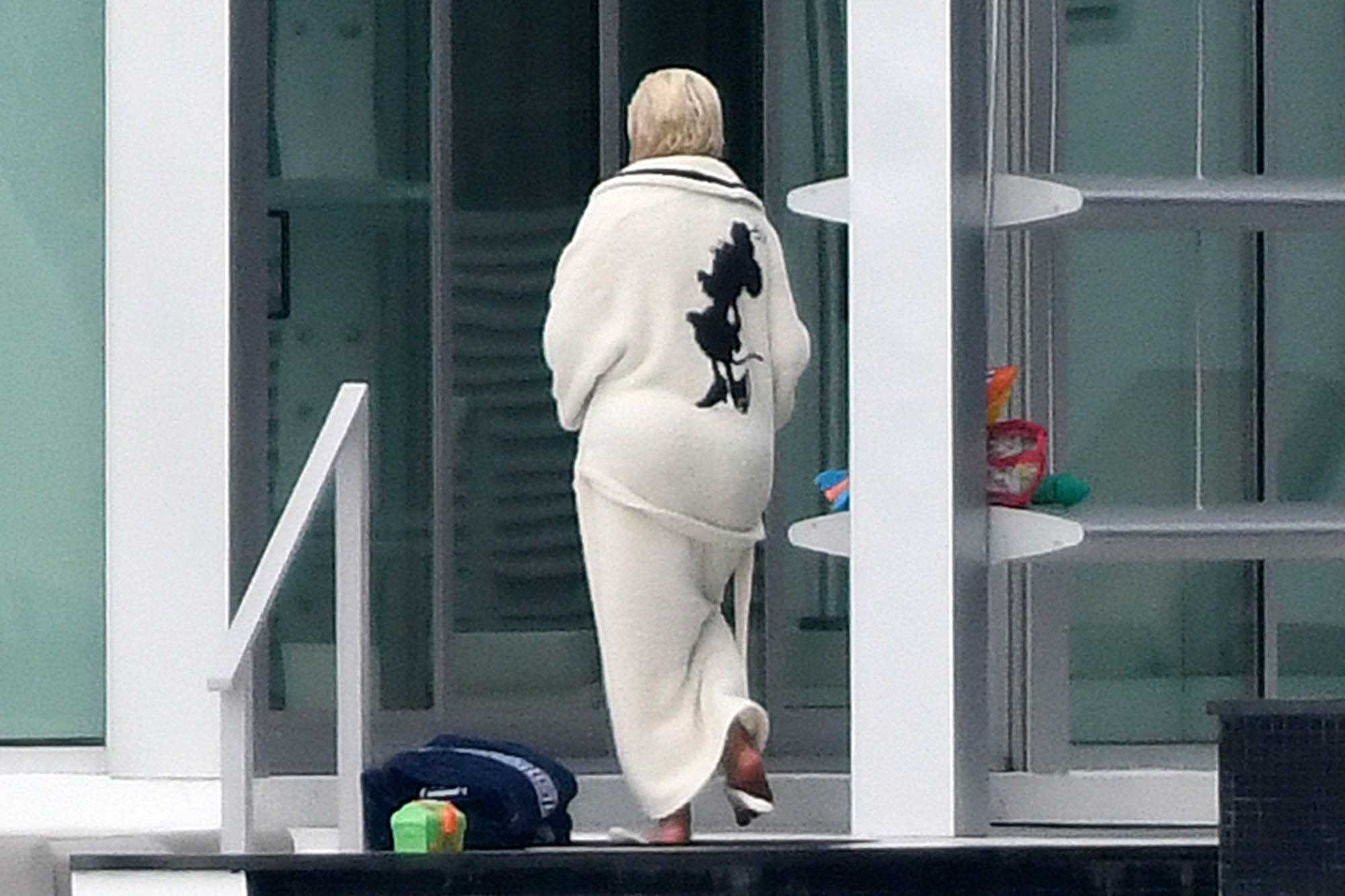 In_Miami_-_February_12_03.jpg