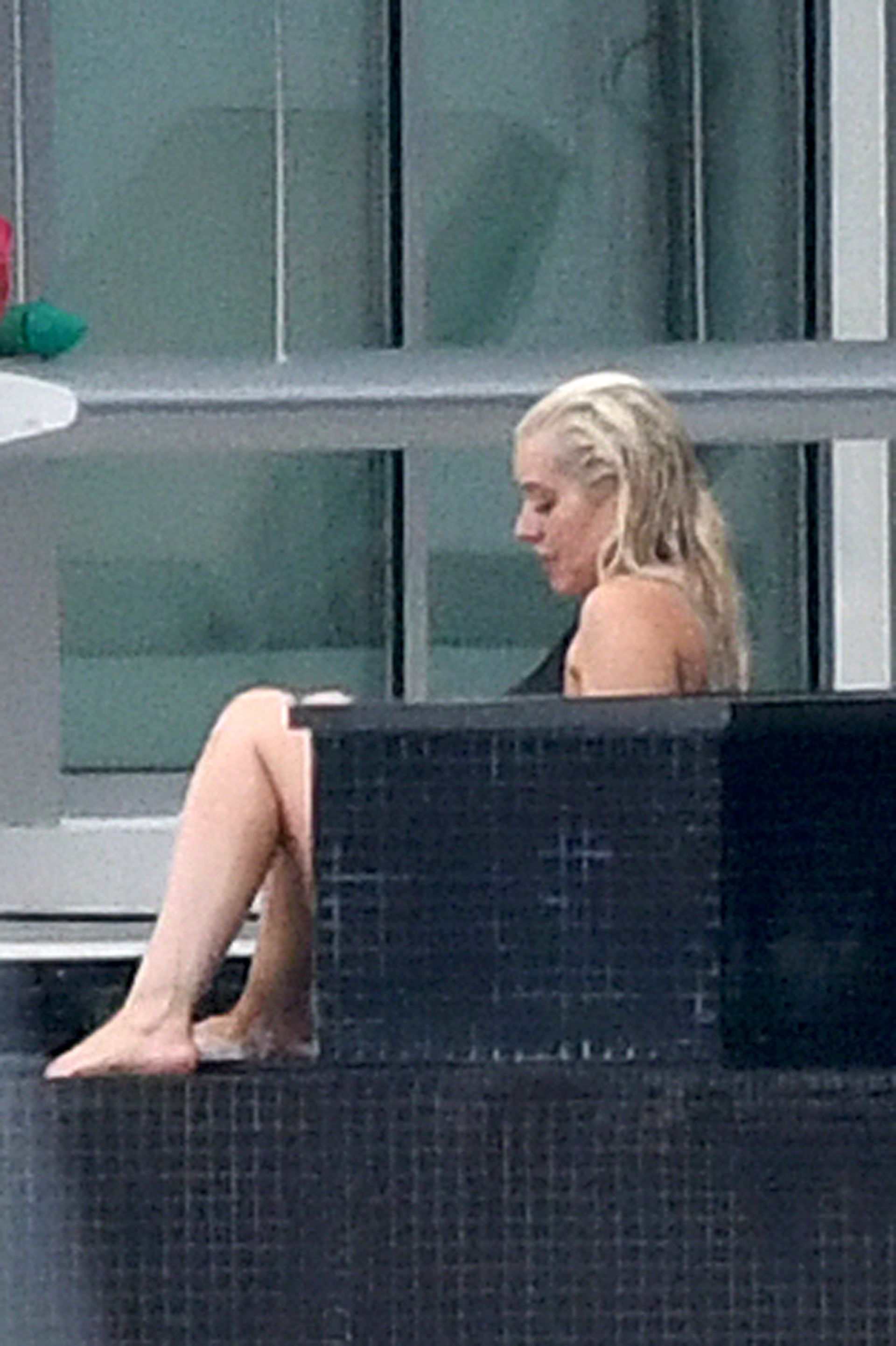 In_Miami_-_February_12_07.jpg
