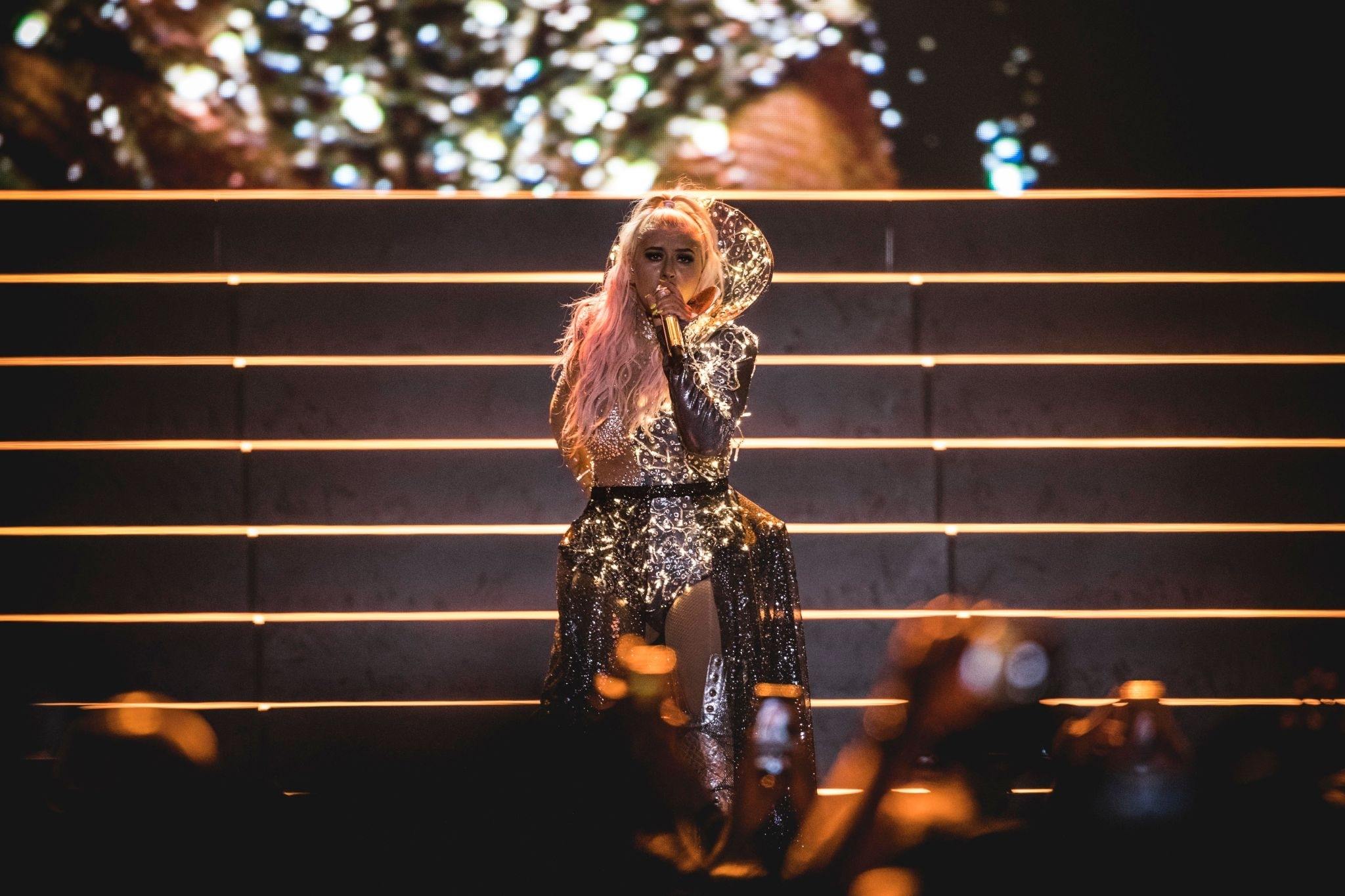 July_112C_2019_-_Performing_in_Mercedes-Benz_Arena_in_Berlin2C_Germany-02.jpg