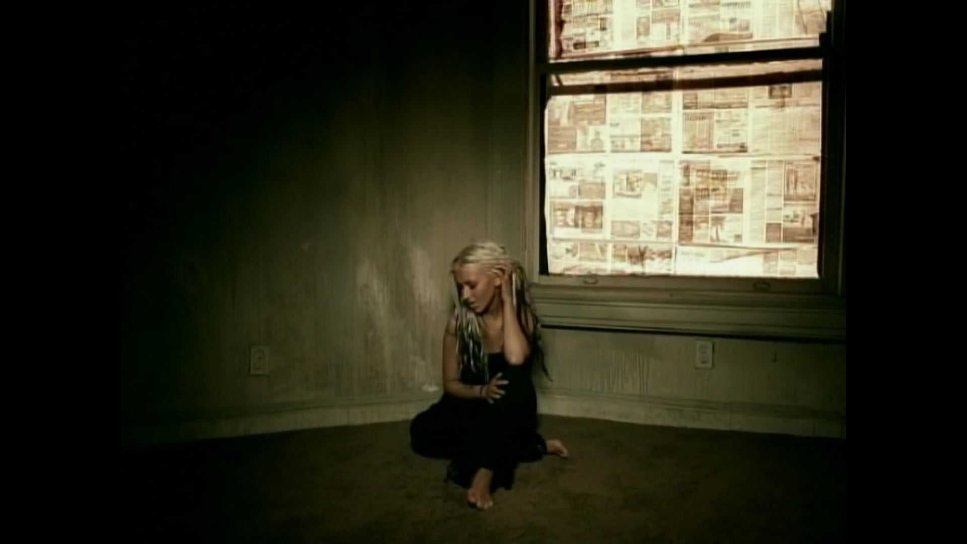 Music_Video_-_Beautiful-13.jpg