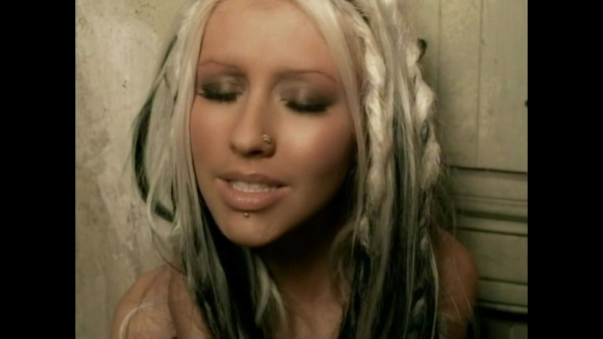 Music_Video_-_Beautiful-21.jpg