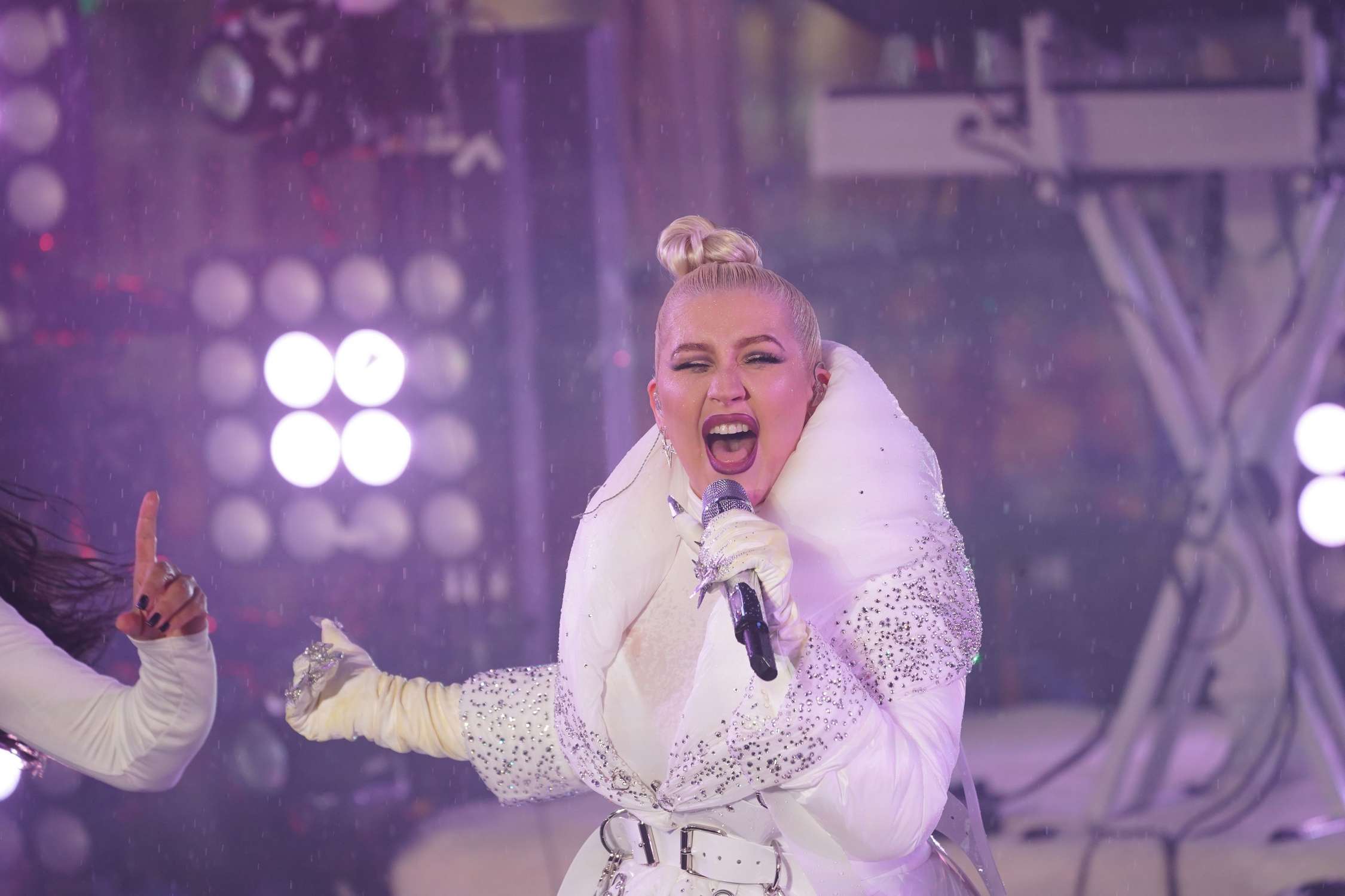 Performing_Dick_Clark_s_New_Year_s_Rockin__Eve_With_Ryan_Seacrest_2019_-_December_31-111.JPG